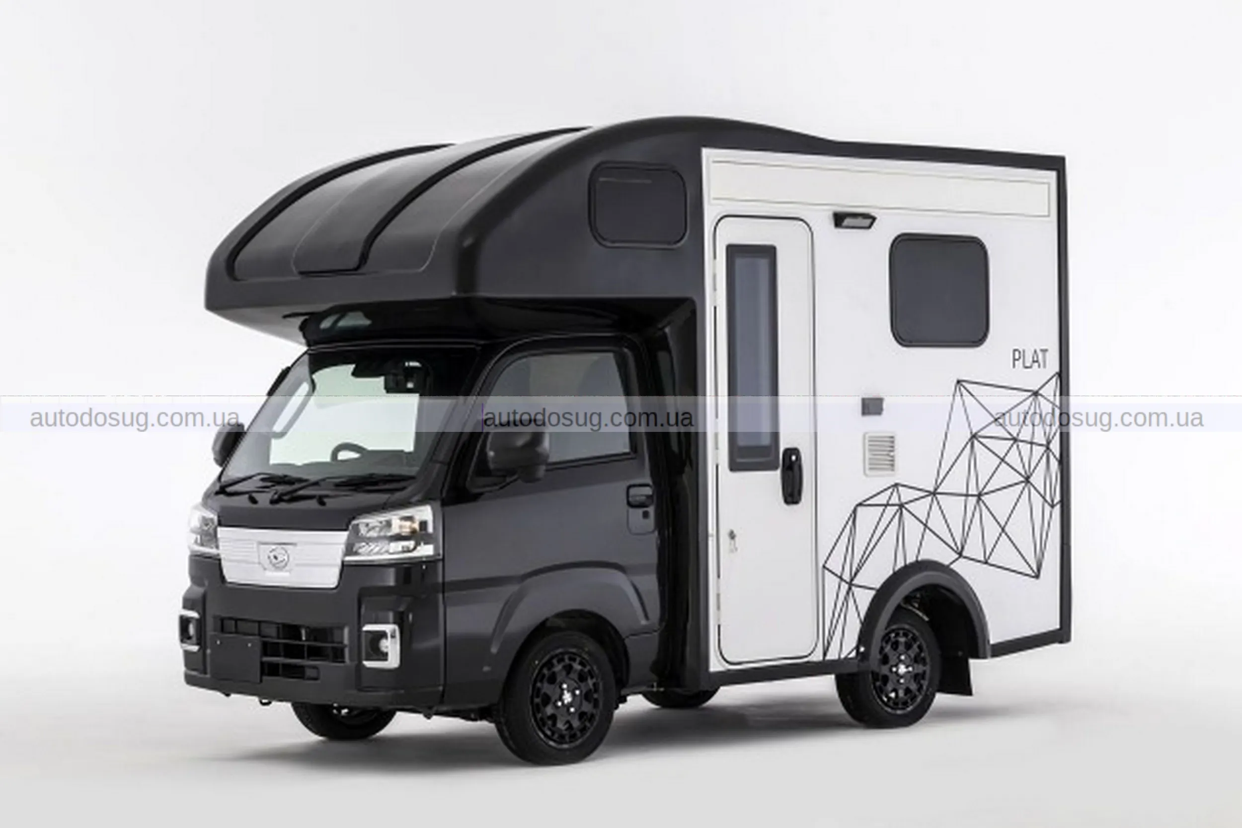 Крихітна вантажівка Kei стає справжнім крихітним будинком на колесах