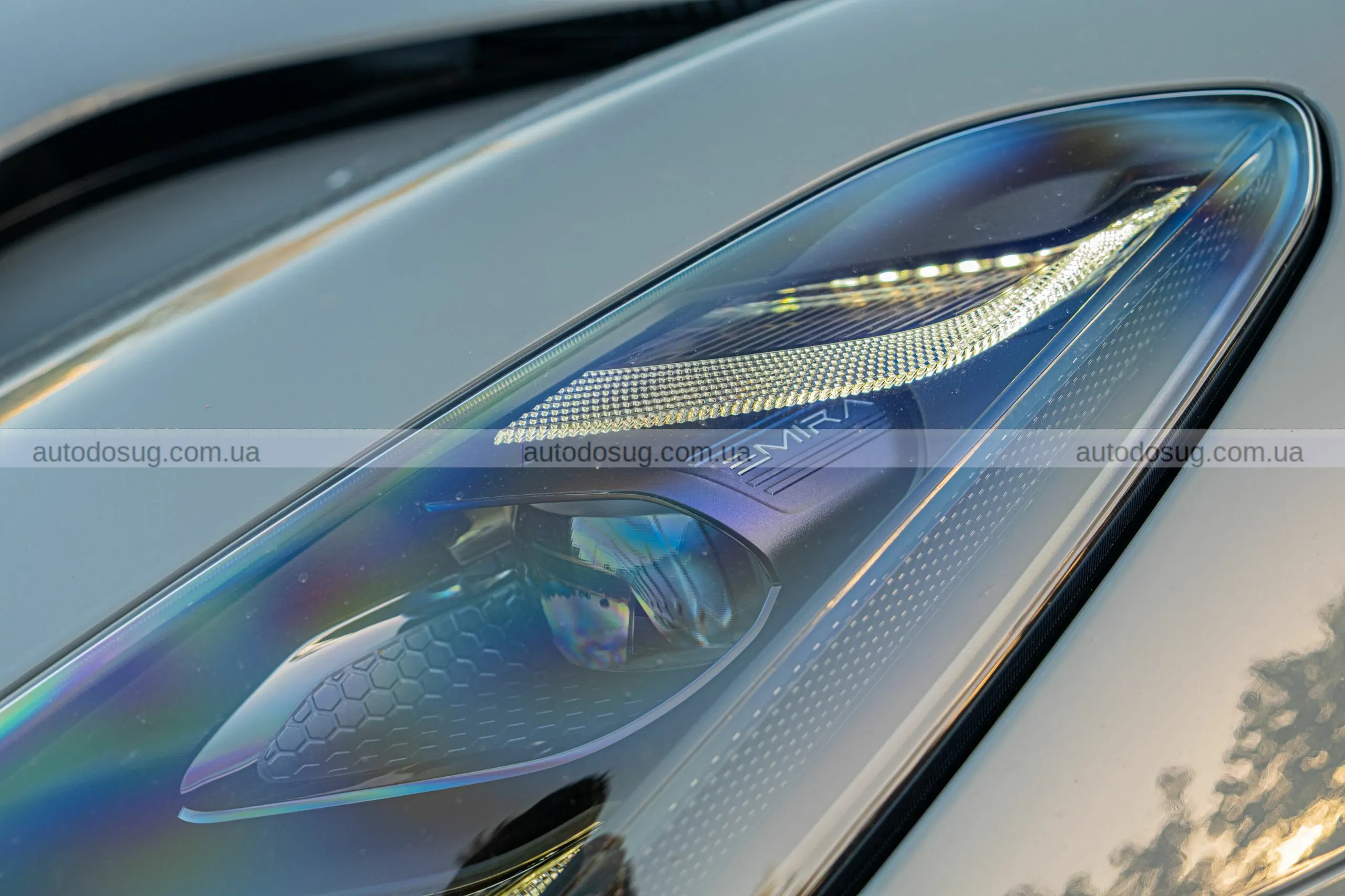 Lotus Emira Turbo SE підкорює трасу і серце