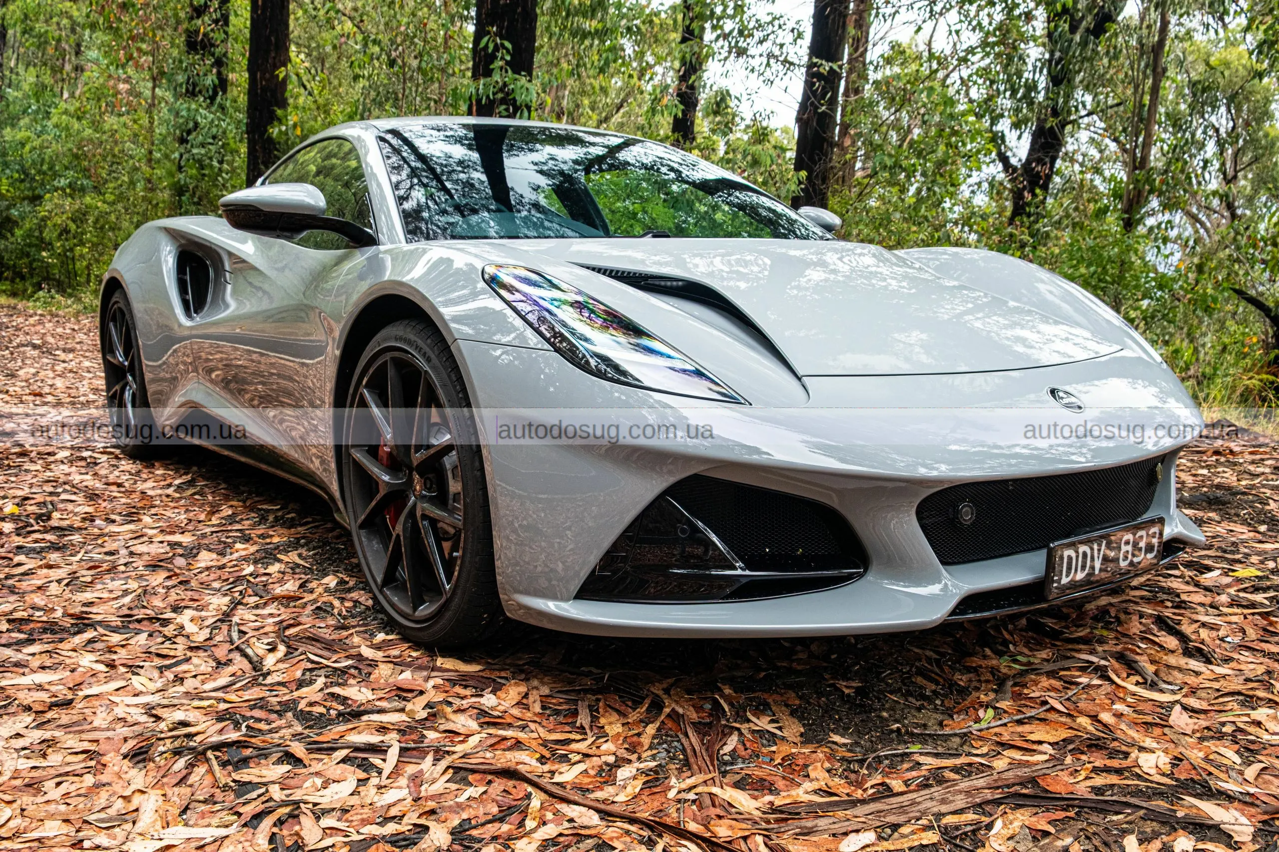 Lotus Emira Turbo SE підкорює трасу і серце