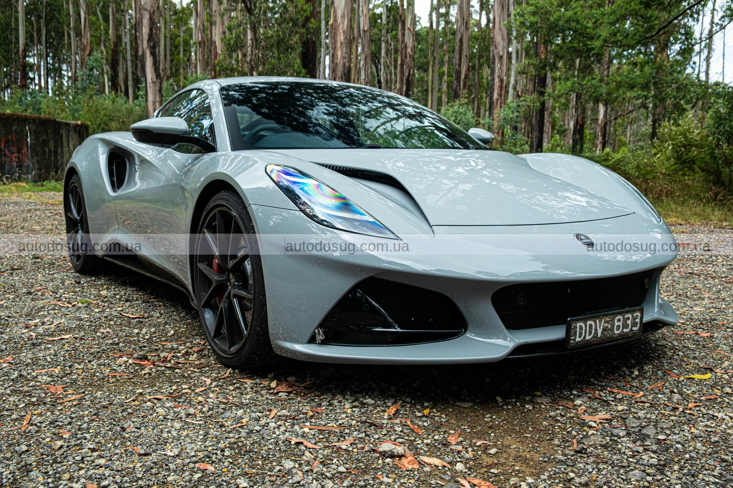 Lotus Emira Turbo SE підкорює трасу і серце