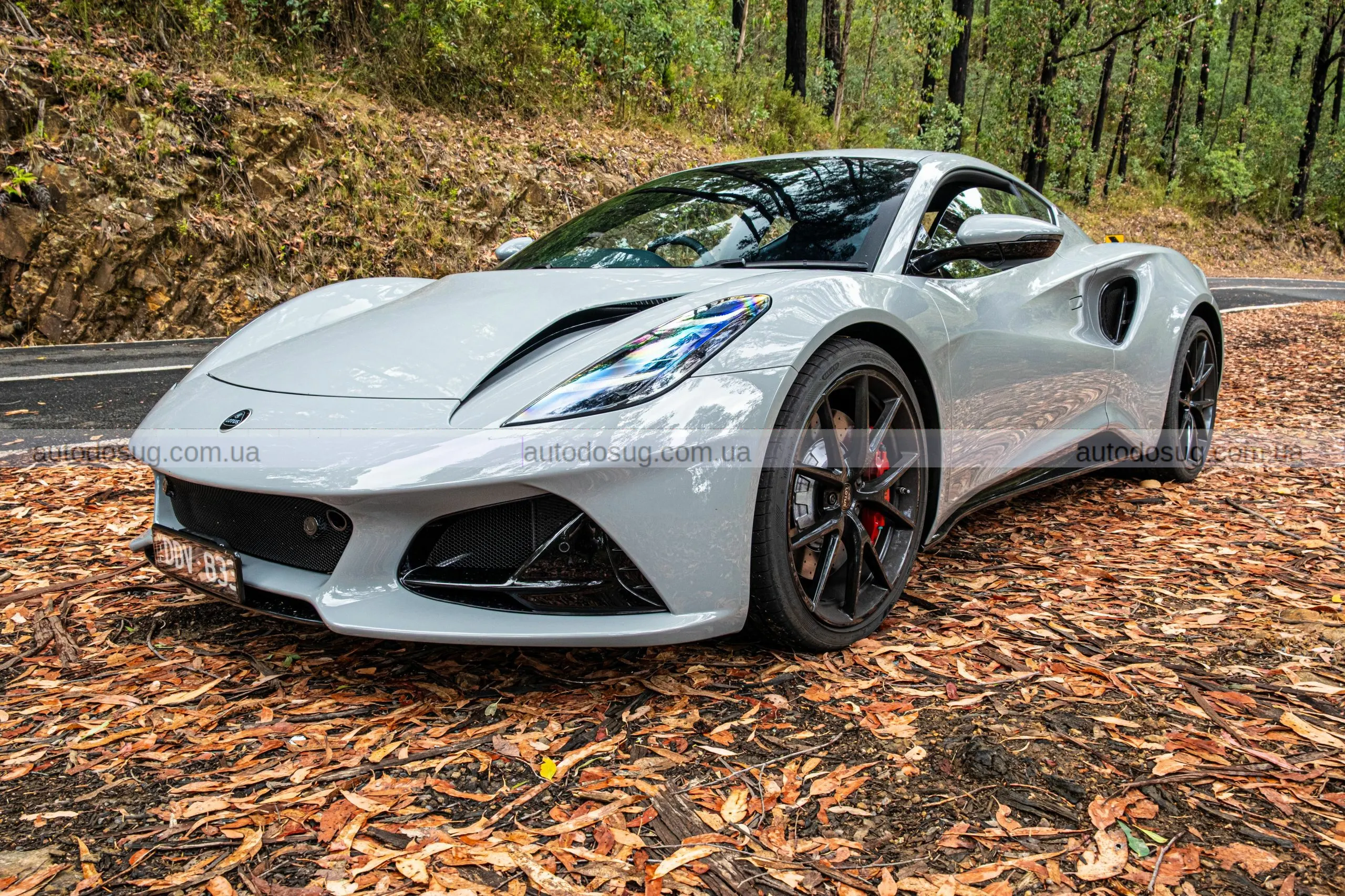 Lotus Emira Turbo SE підкорює трасу і серце