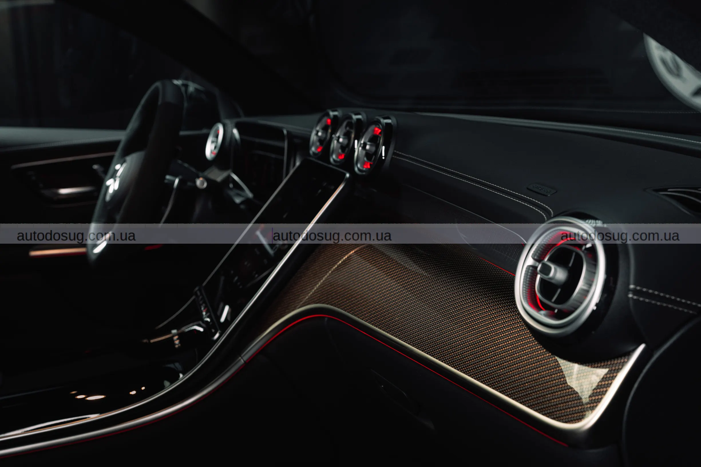 Mercedes-AMG готує новий GLC 53 з «шісткою» під капотом