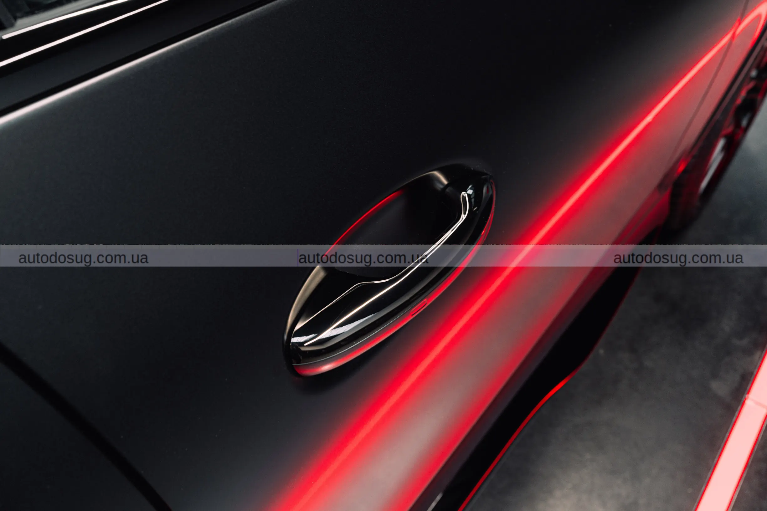 Mercedes-AMG готує новий GLC 53 з «шісткою» під капотом