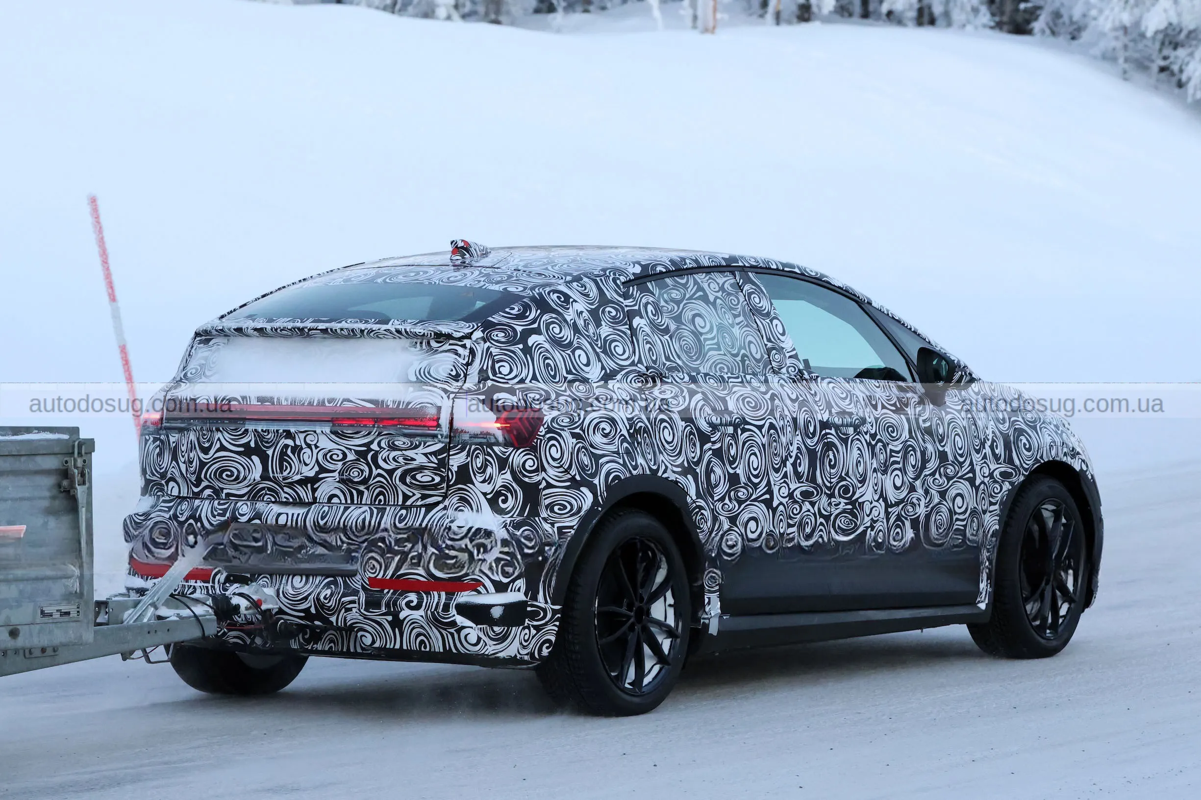 Найменший електромобіль Audi розкриває секрети свого салону