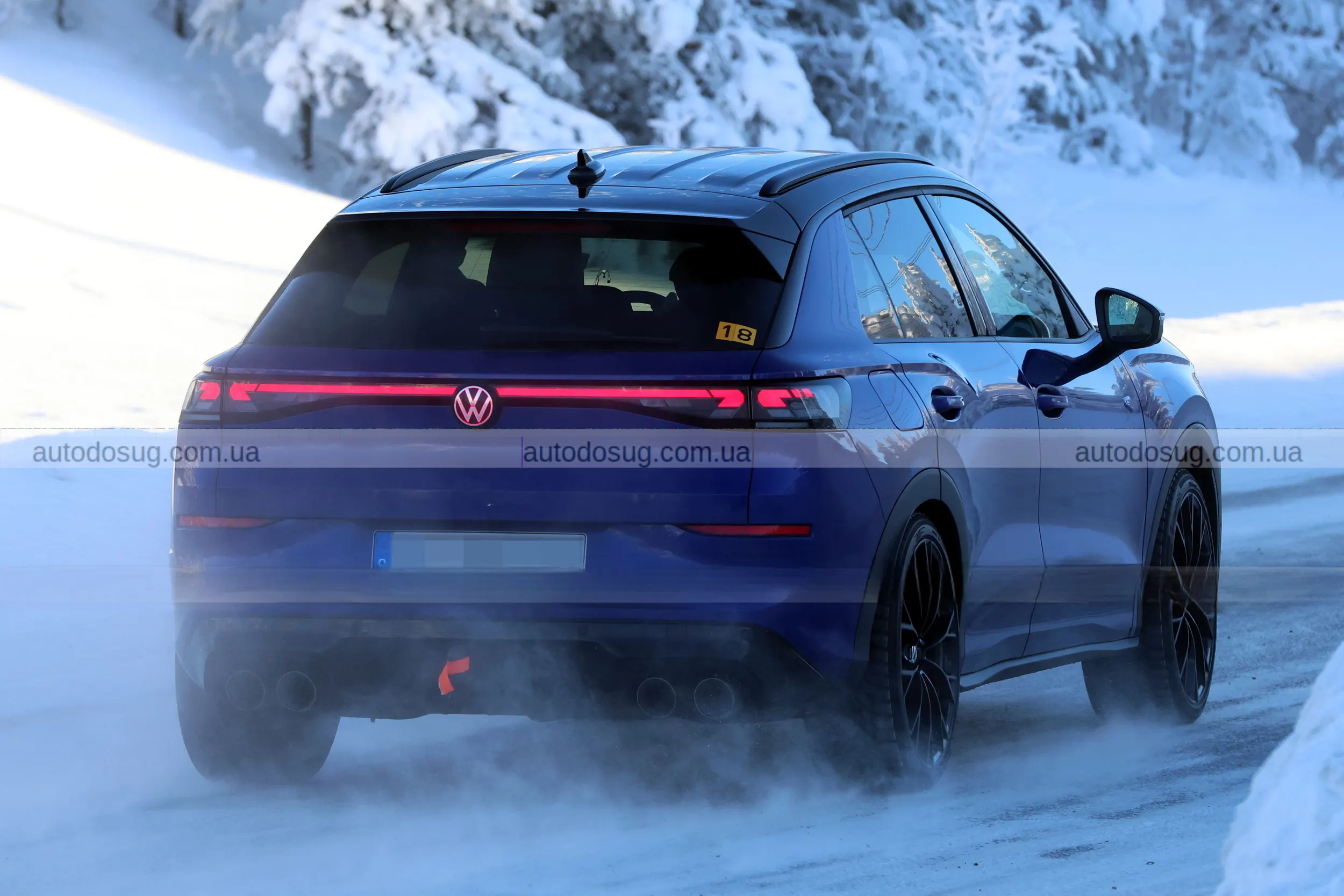 Наступний VW T-Roc R помітили у мінімальному камуфляжі