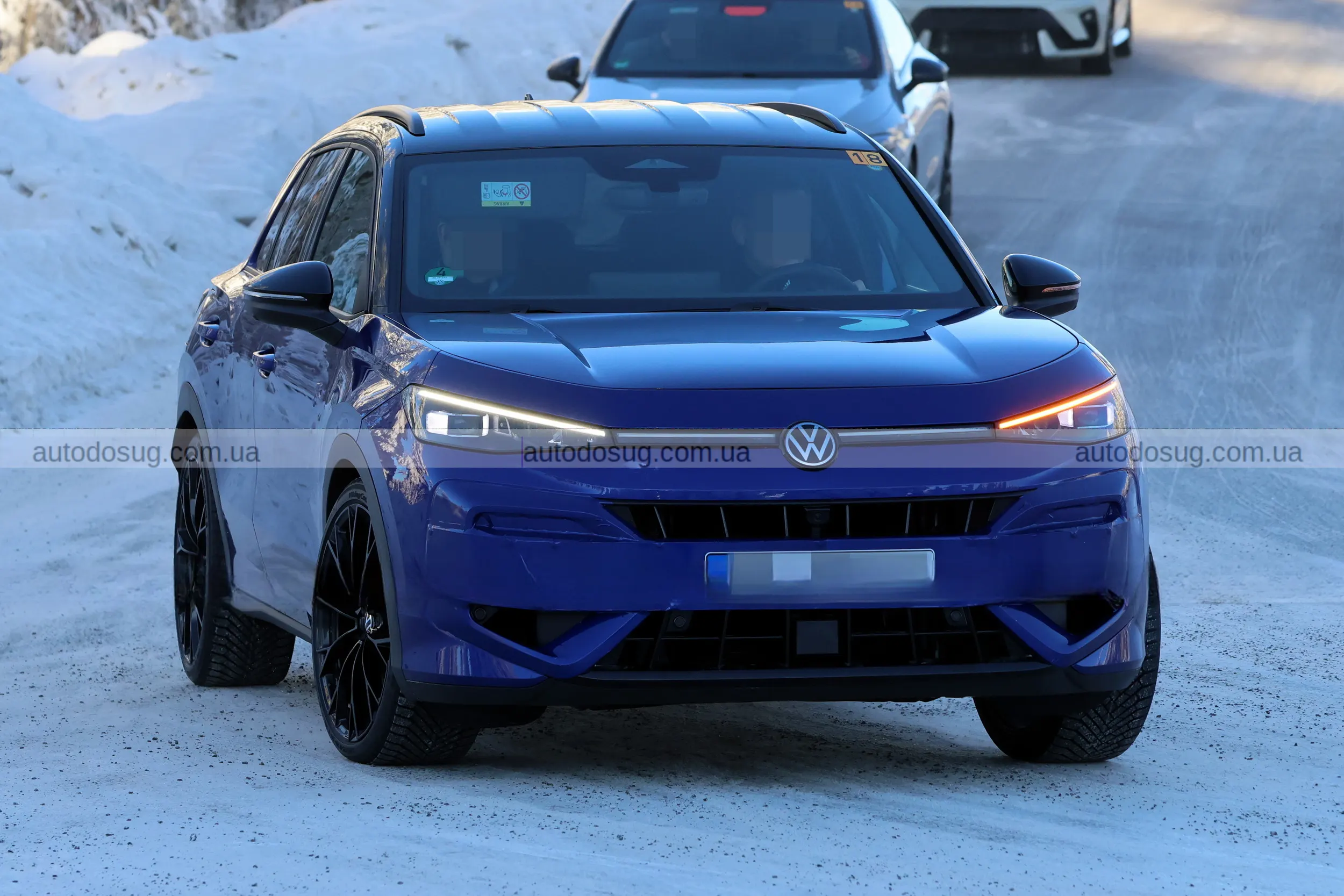 Наступний VW T-Roc R помітили у мінімальному камуфляжі