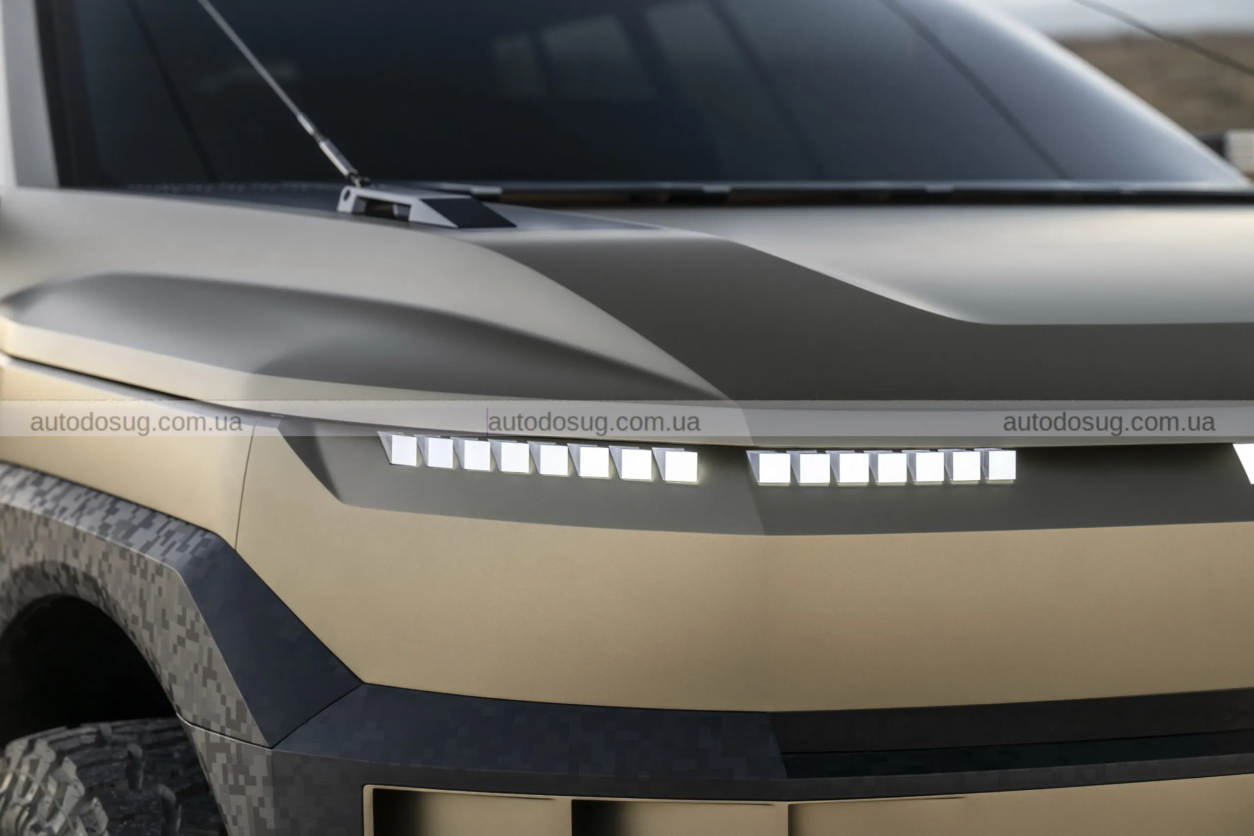 Новий Hyundai Tucson перейняв квадратний стиль та має голосове керування