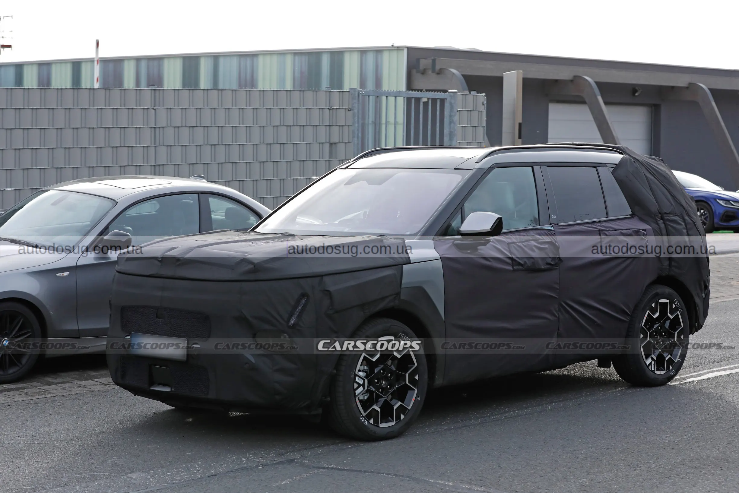 Новий Hyundai Tucson перейняв квадратний стиль та має голосове керування