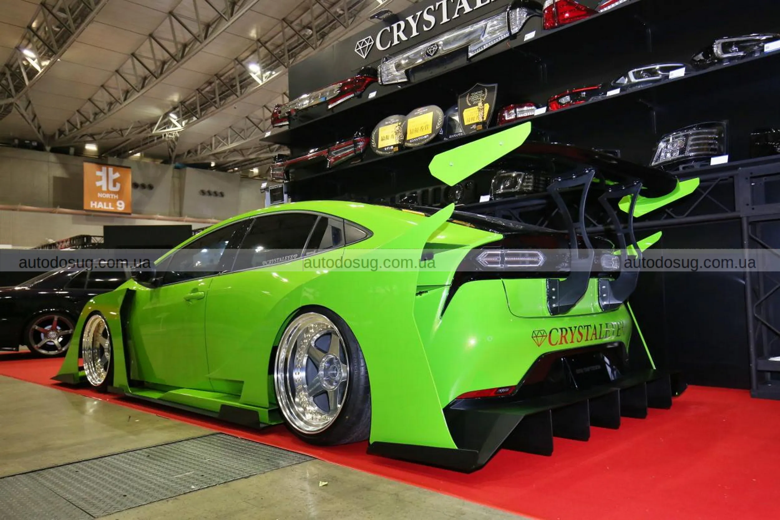 Стиль Bosozoku перетворює Toyota Prius на шалений шоу-кар