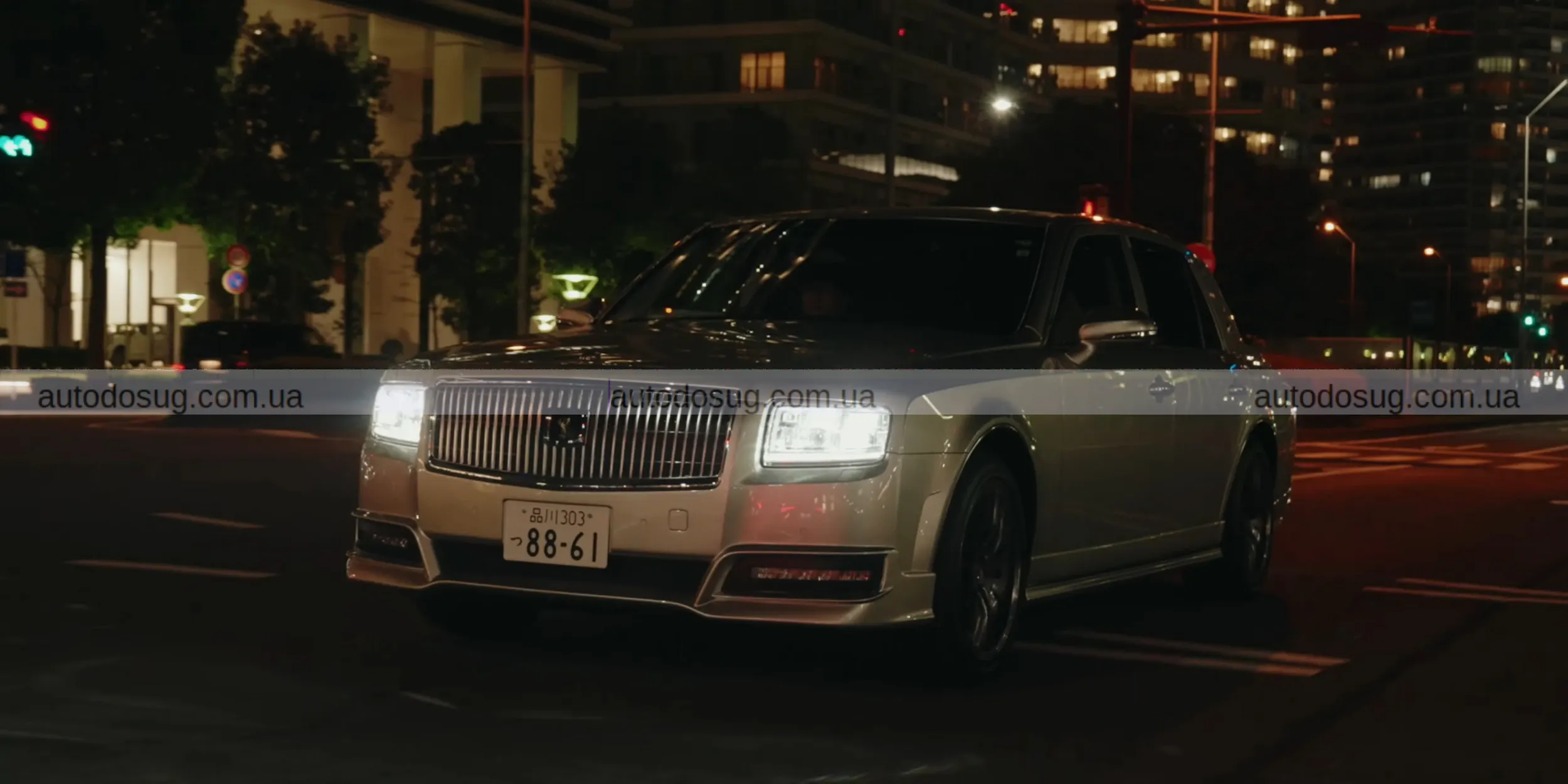 Toyota Century від Tom’s Racing отримав новий спорт-стиль