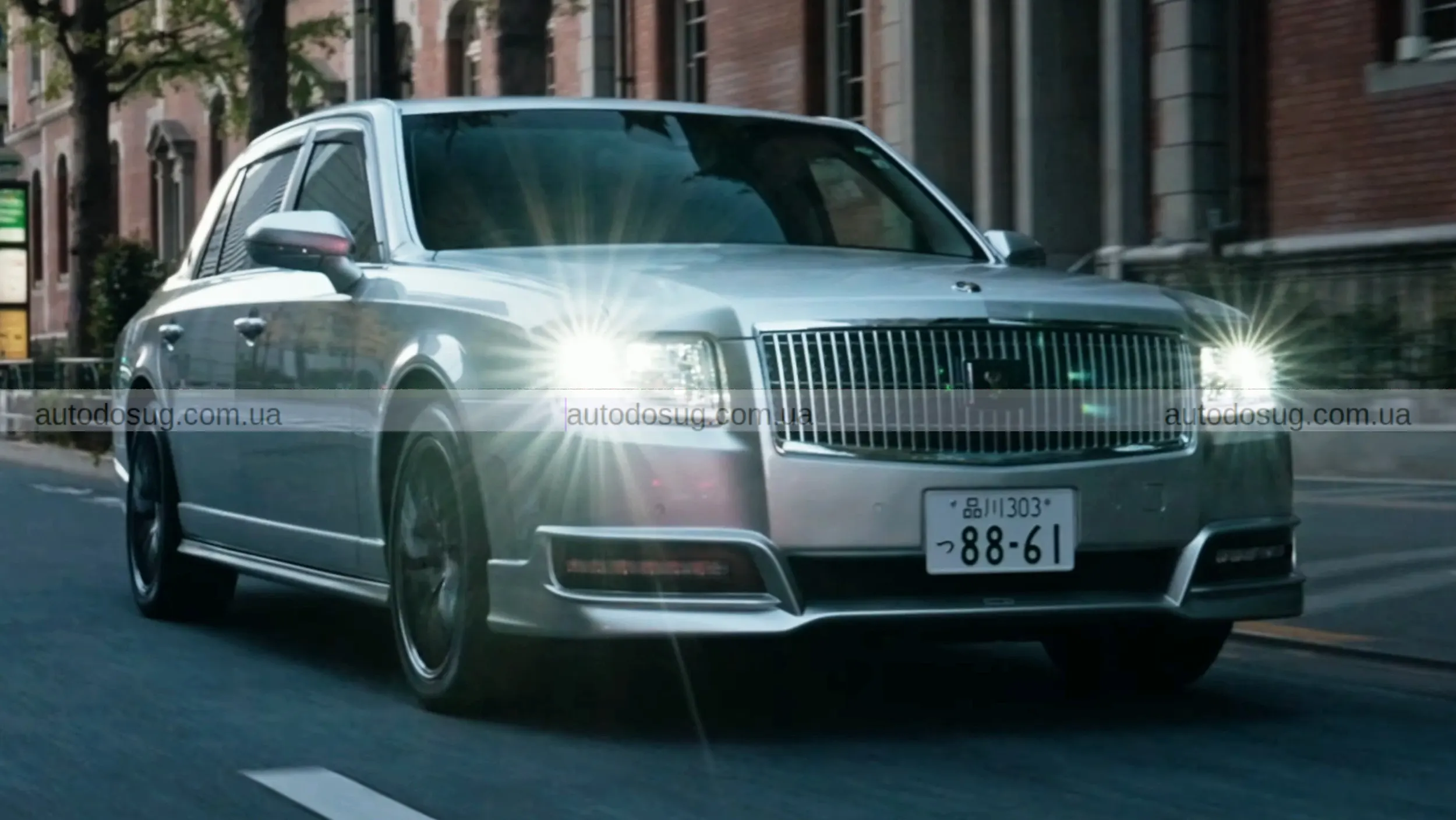 Toyota Century від Tom’s Racing отримав новий спорт-стиль