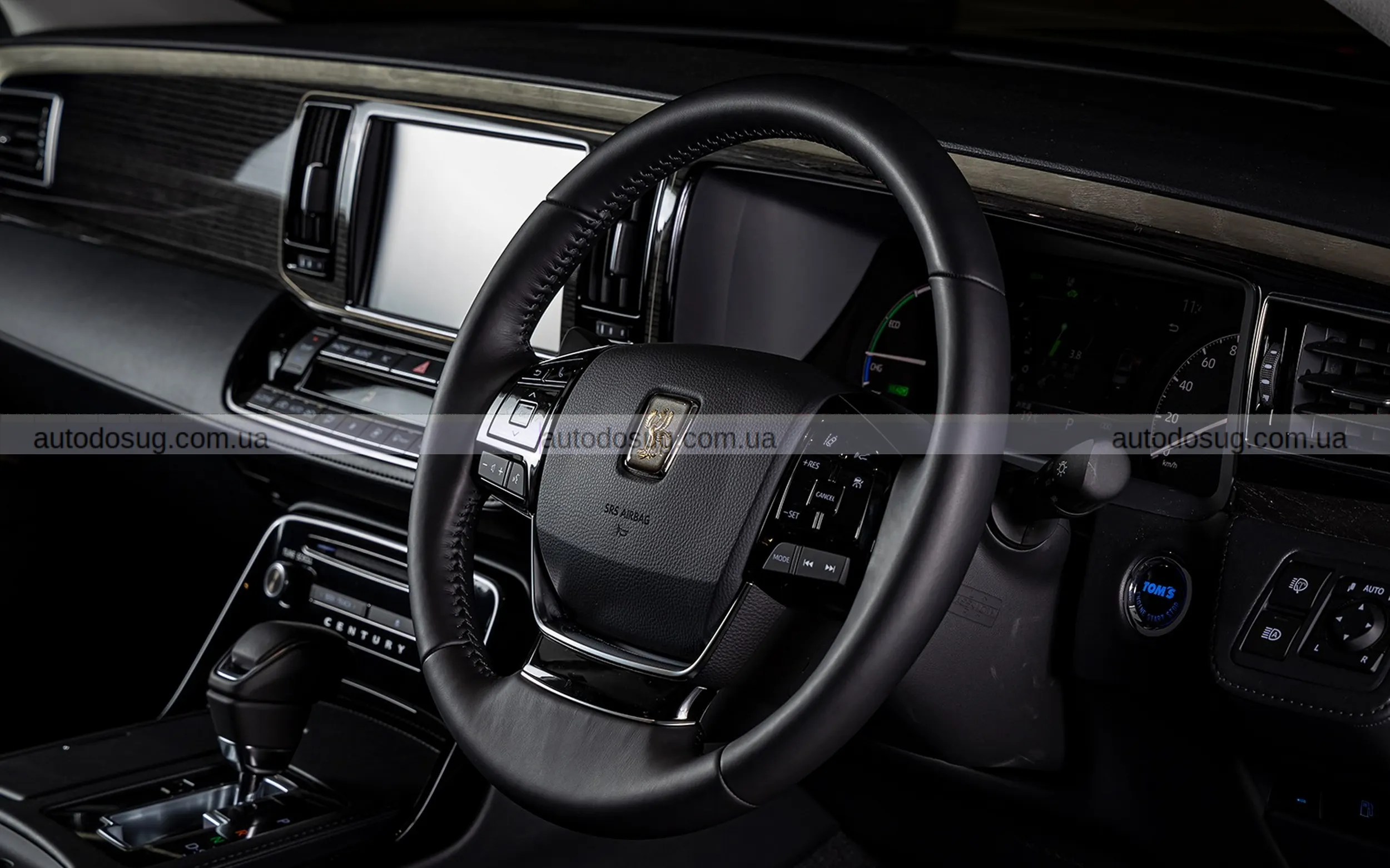 Toyota Century від Tom’s Racing отримав новий спорт-стиль