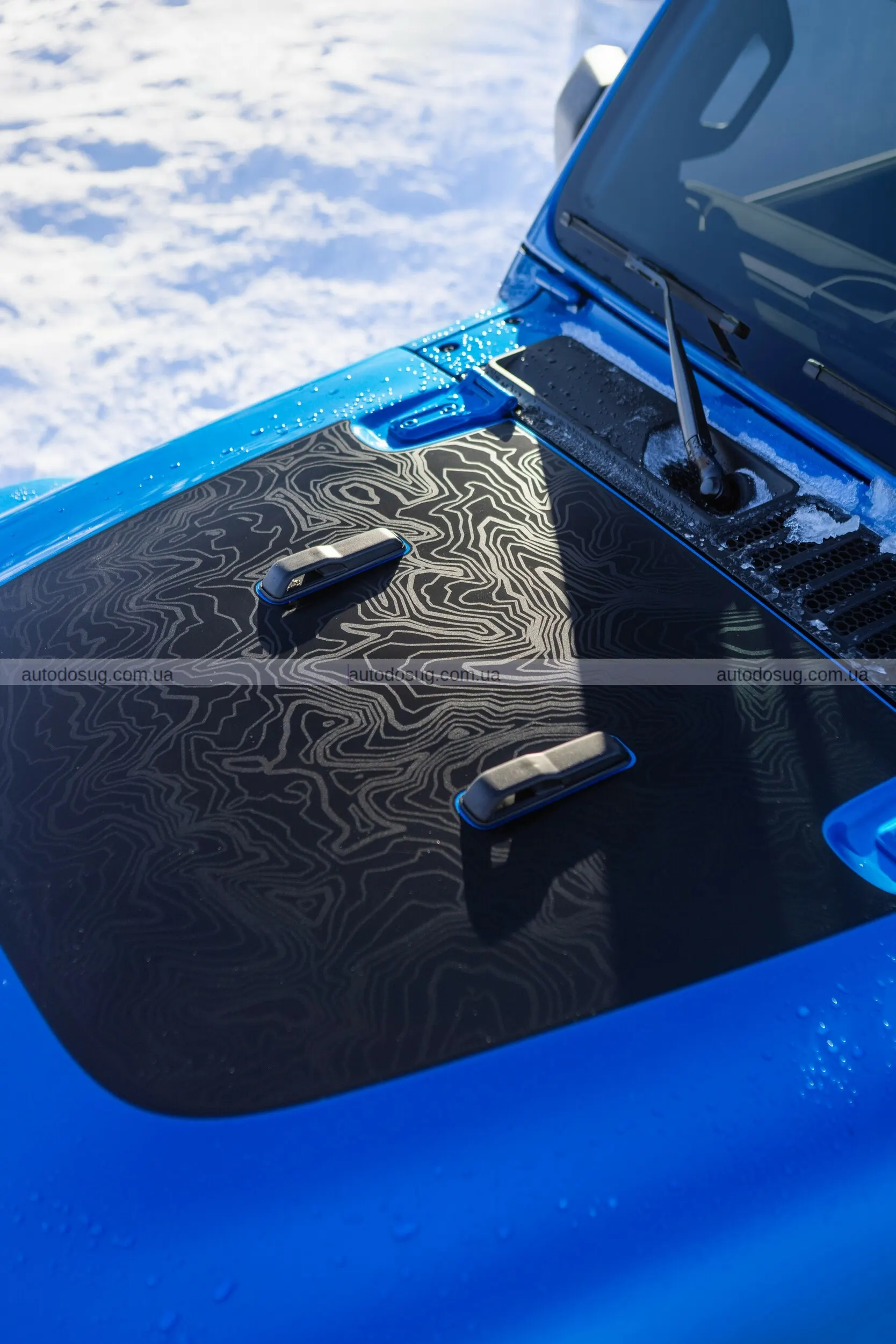 Власники Jeep 4xe подали груповий позов через дефект батарей та небезпеку пожежі