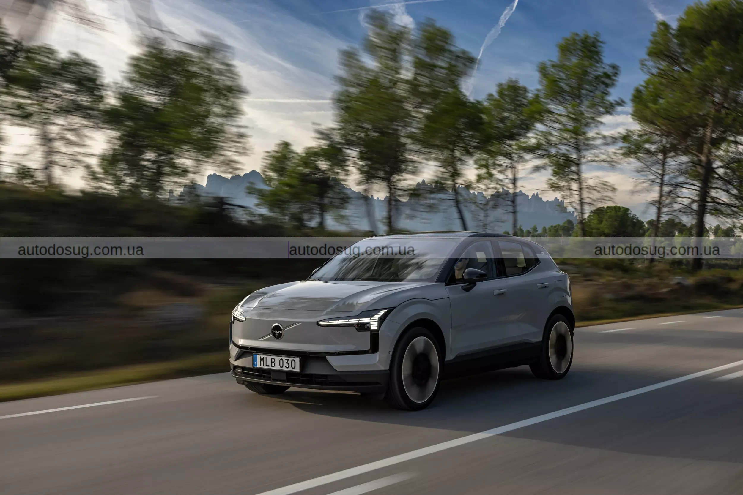 Volvo відкликає 40 000 електромобілів через ризик загоряння батареї