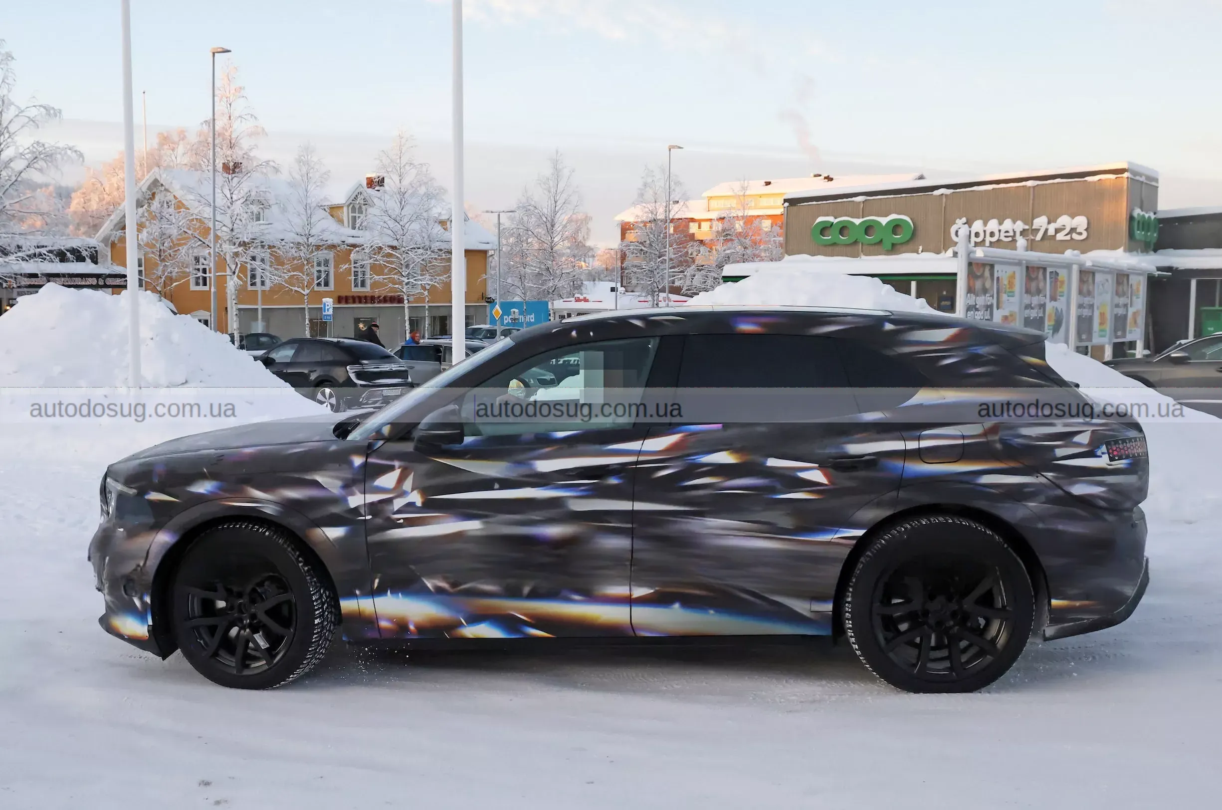 Bentley готує Barnato і вперше заходить у електричну еліту SUV