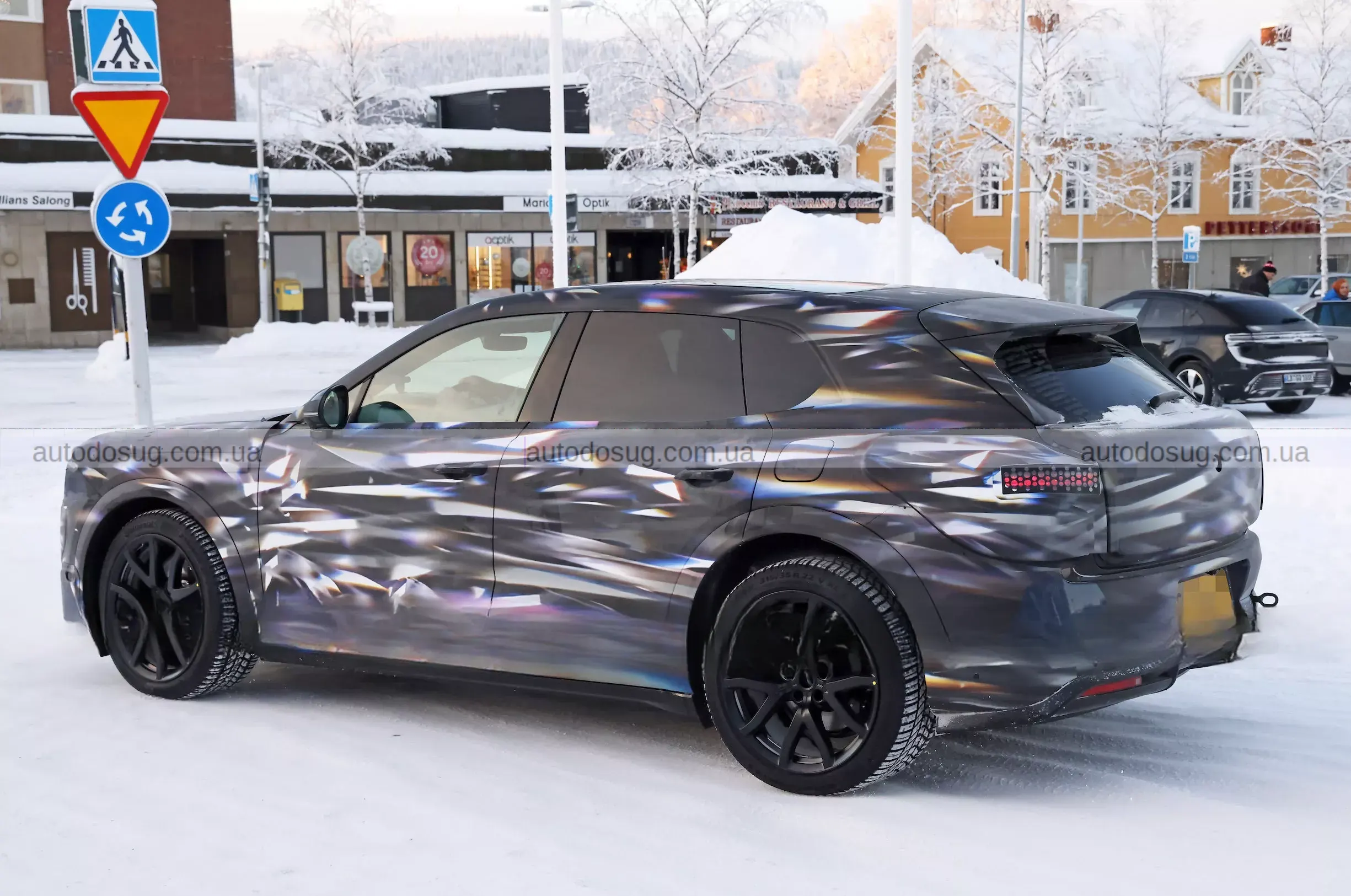 Bentley готує Barnato і вперше заходить у електричну еліту SUV