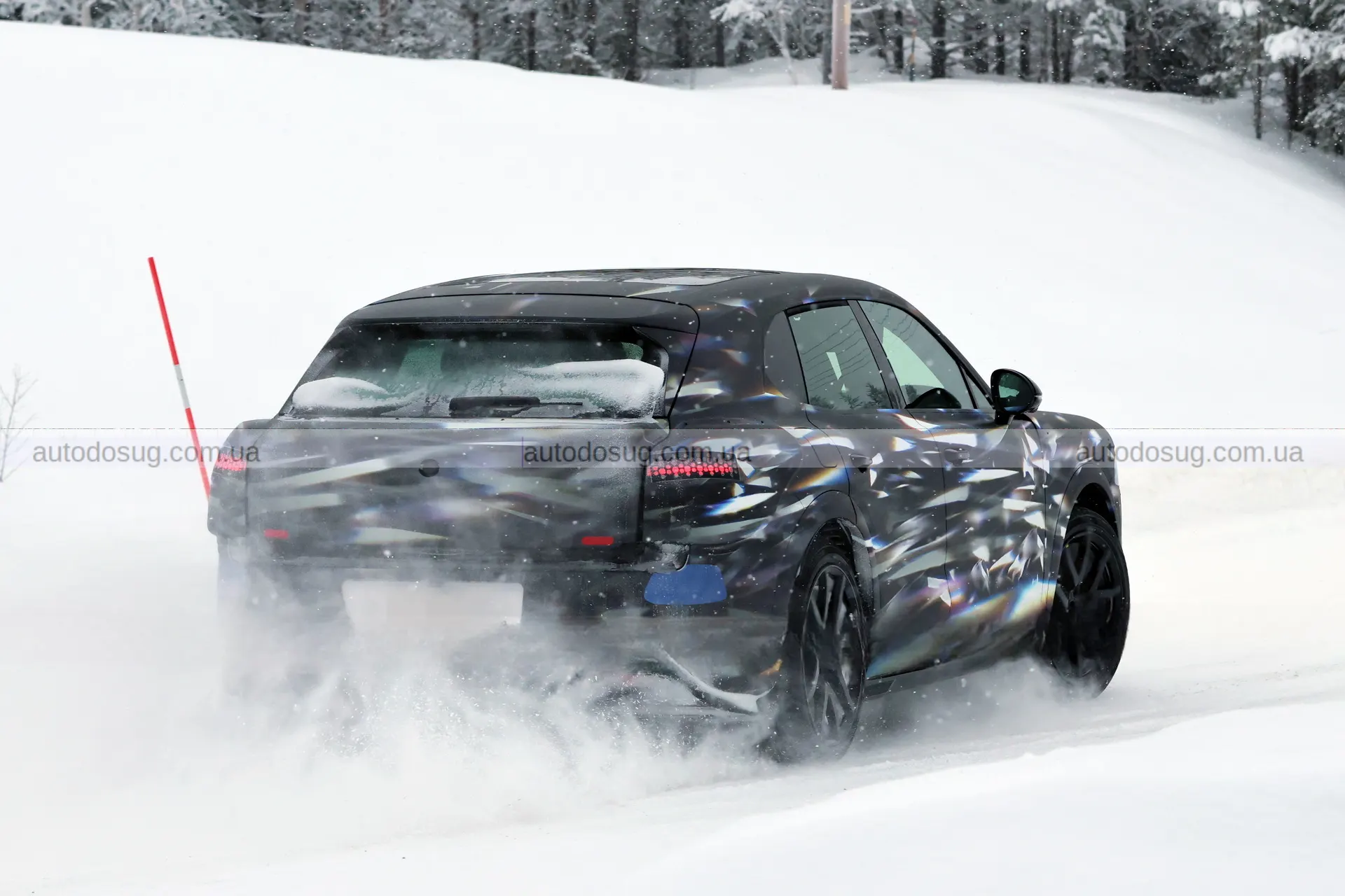 Bentley готує електричний Urban SUV і змінює правила гри у сегменті розкішних кросоверів