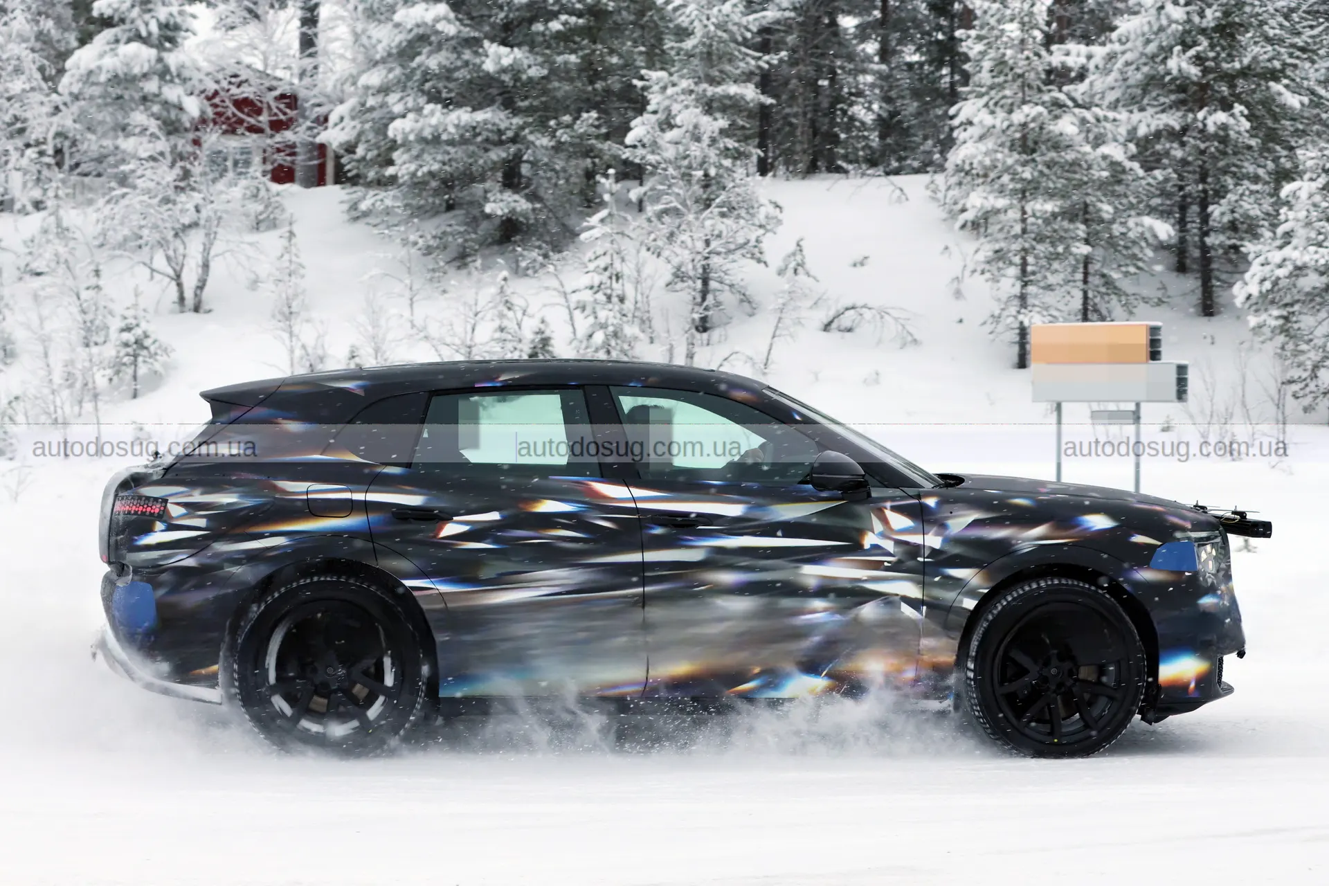 Bentley готує електричний Urban SUV і змінює правила гри у сегменті розкішних кросоверів