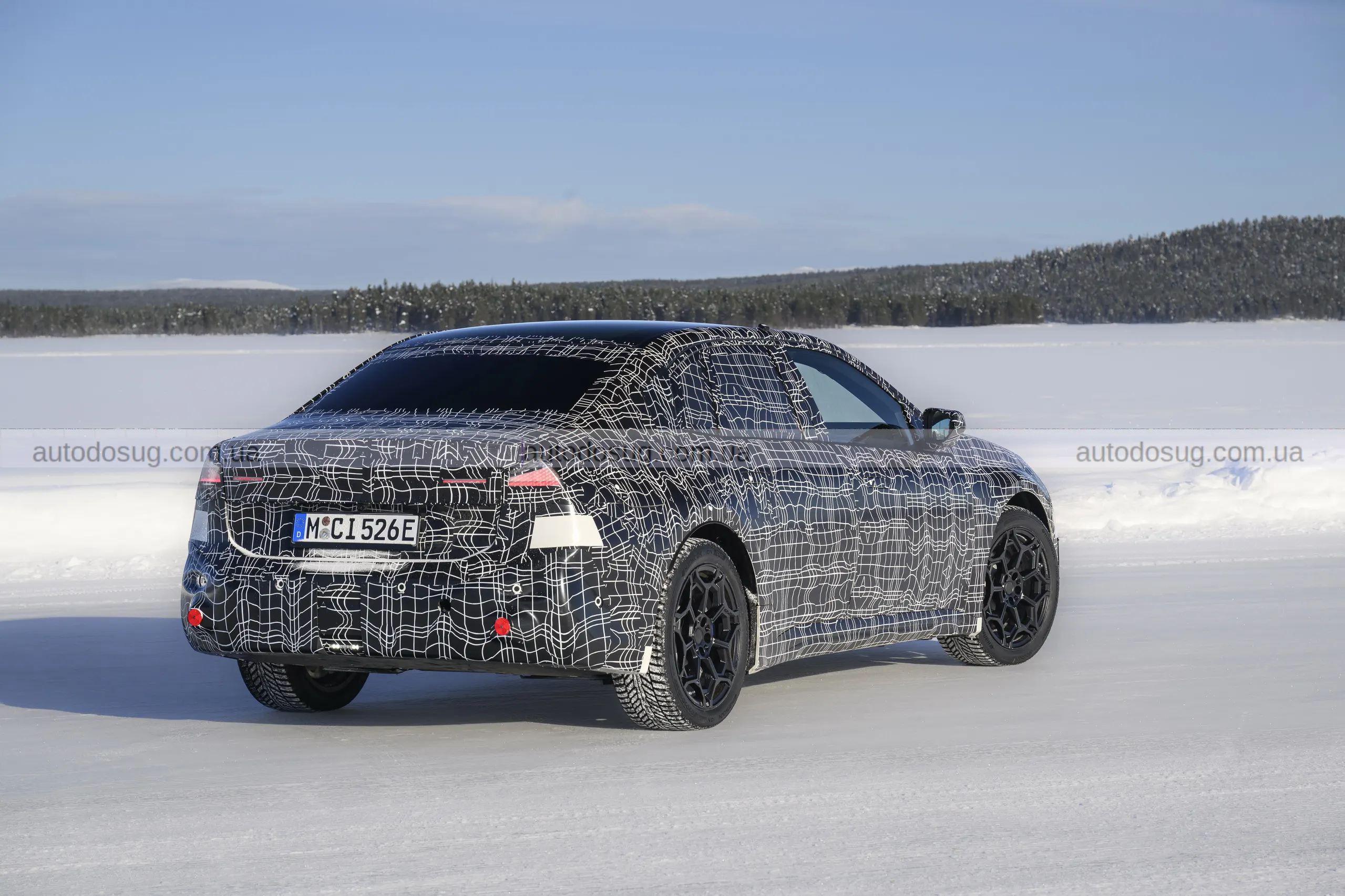 BMW готує електричний i3 і змінює уявлення про легендарну 3 Series