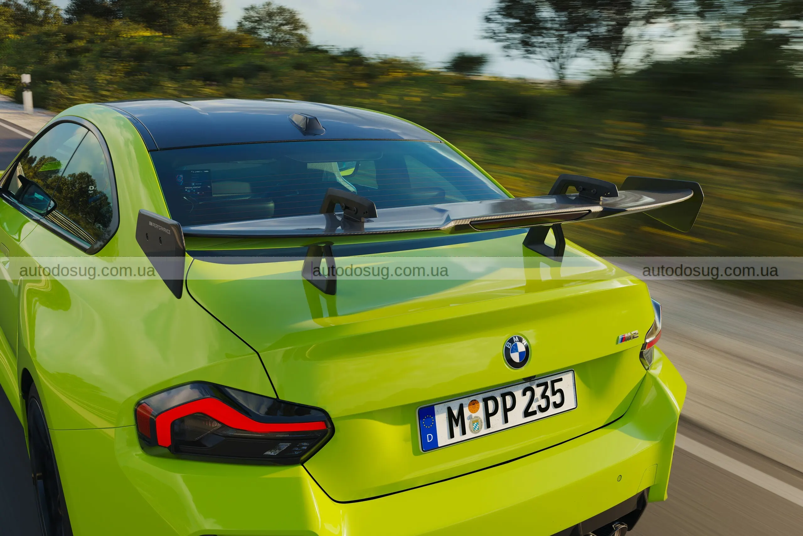 BMW створює ідеальний M2 для трек-днів і робить компактне купе ще агресивнішим