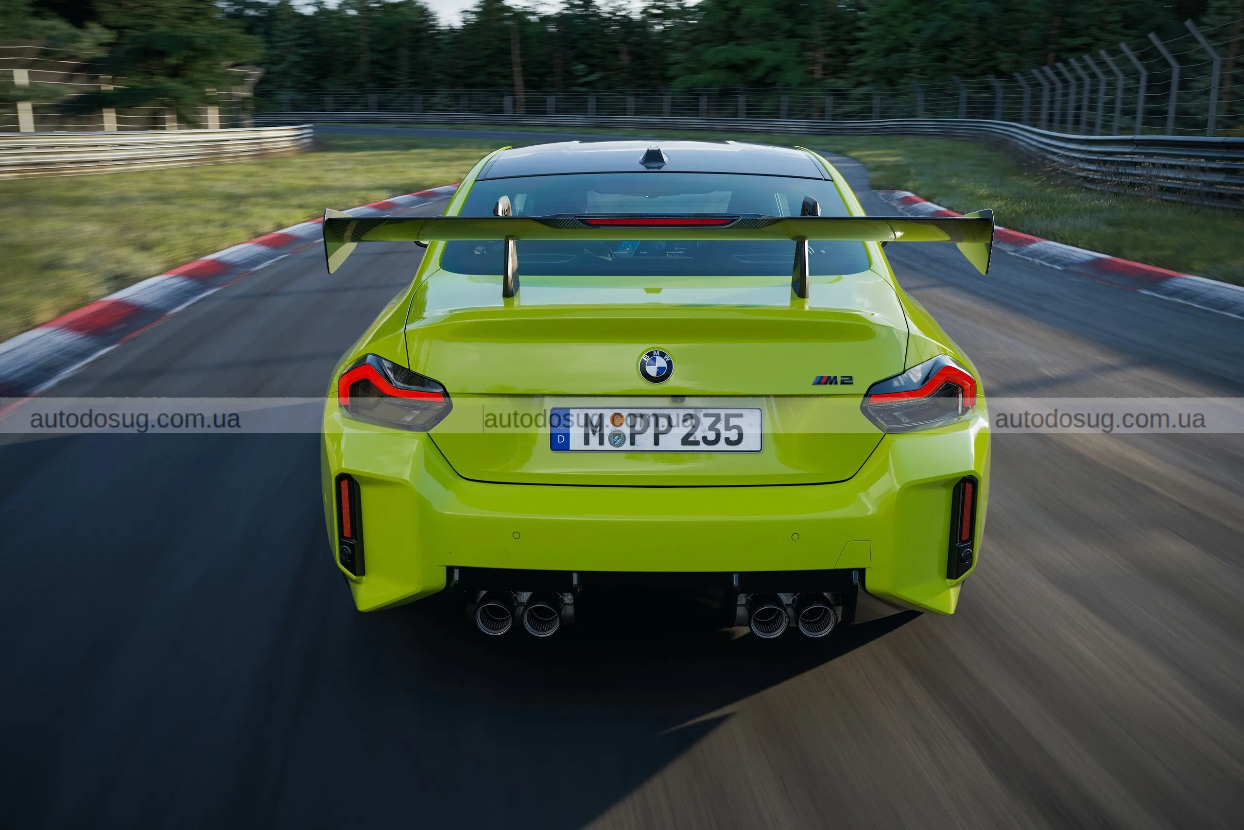 BMW створює ідеальний M2 для трек-днів і робить компактне купе ще агресивнішим