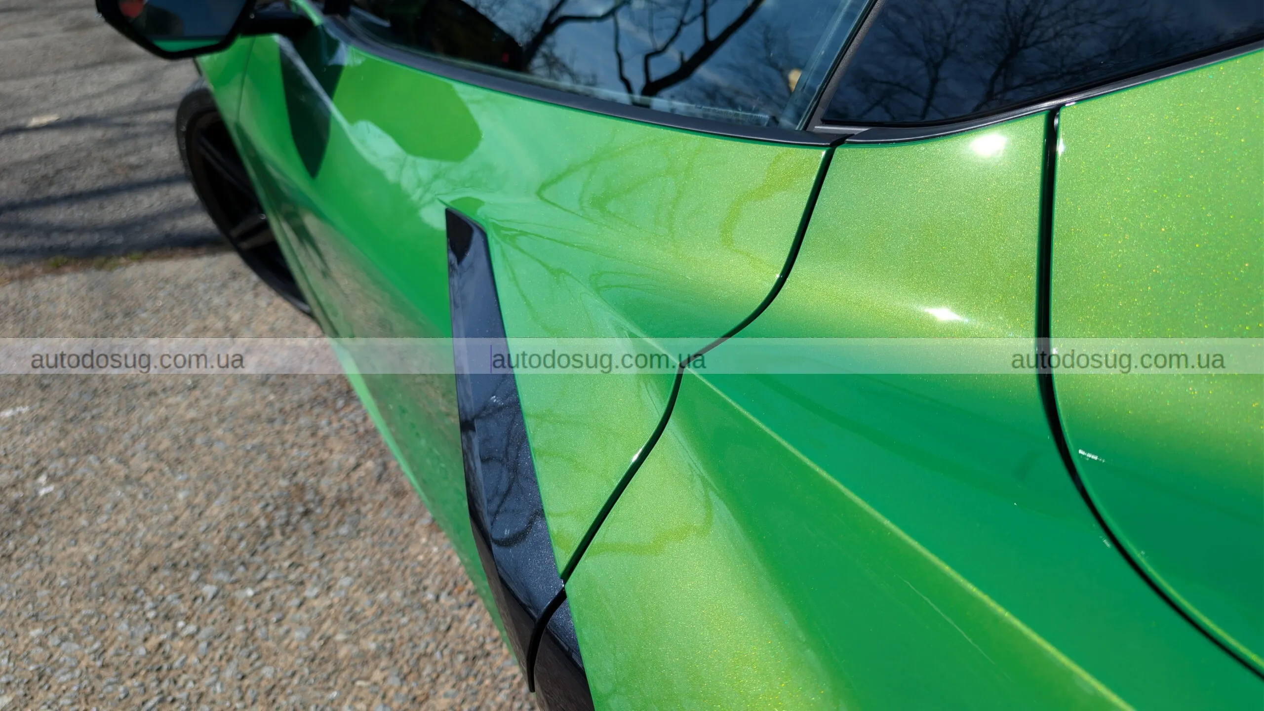 Chevrolet Corvette Stingray Z51 доводить що базовий Corvette може бути справжнім суперкаром