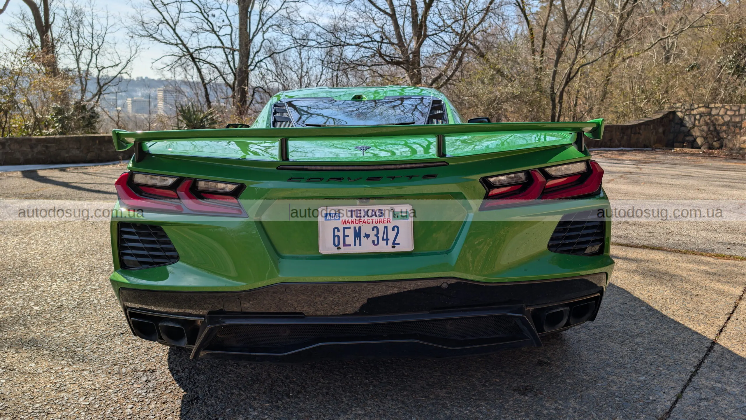 Chevrolet Corvette Stingray Z51 доводить що базовий Corvette може бути справжнім суперкаром
