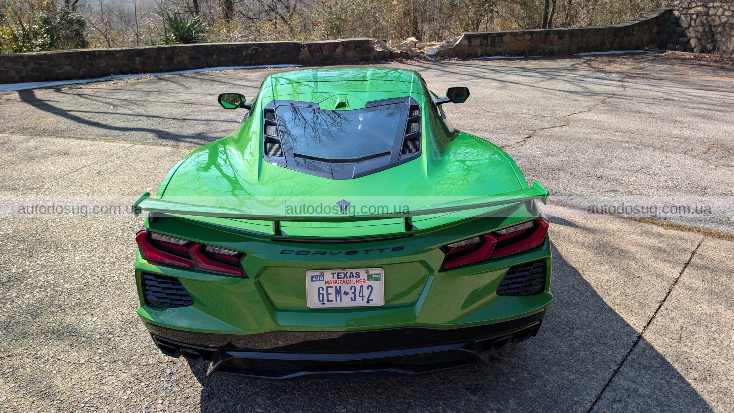 Chevrolet Corvette Stingray Z51 доводить що базовий Corvette може бути справжнім суперкаром