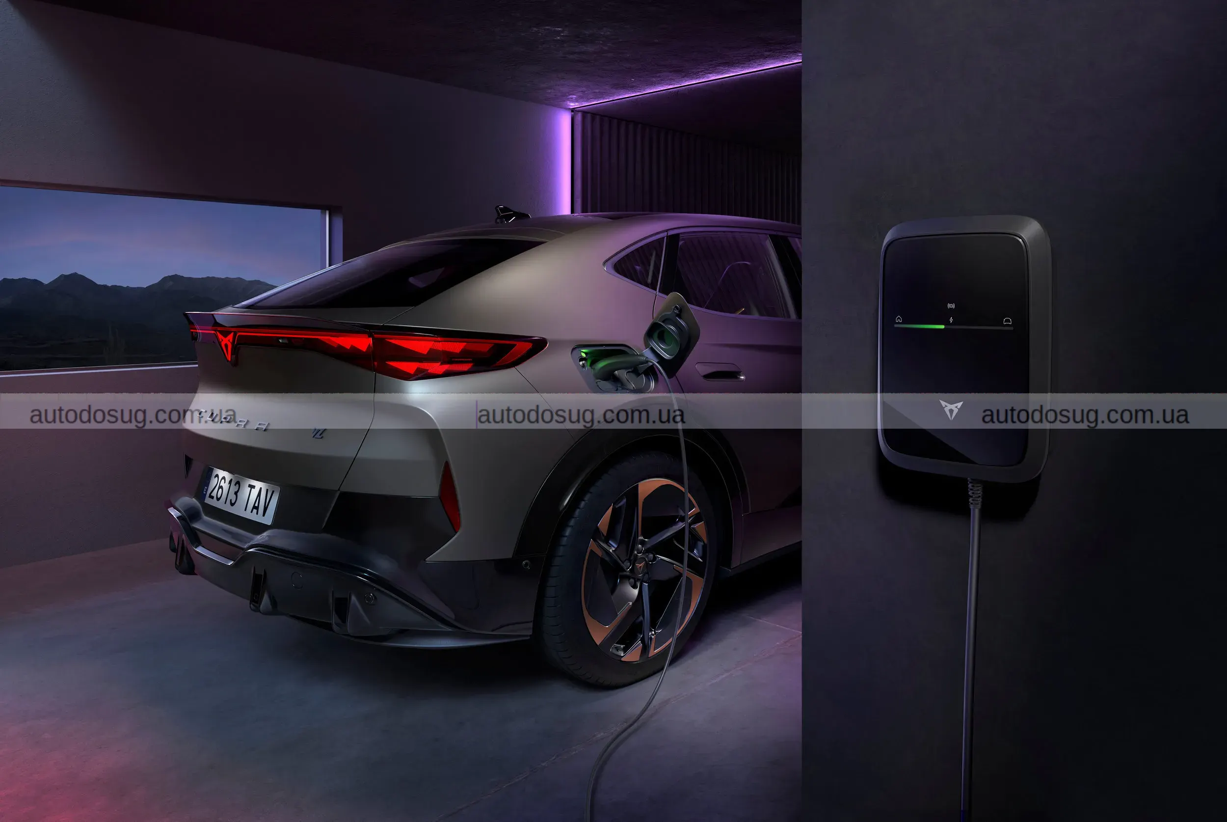 Cupra оновлює Tavascan і робить електрокросовер доступнішим і технологічнішим