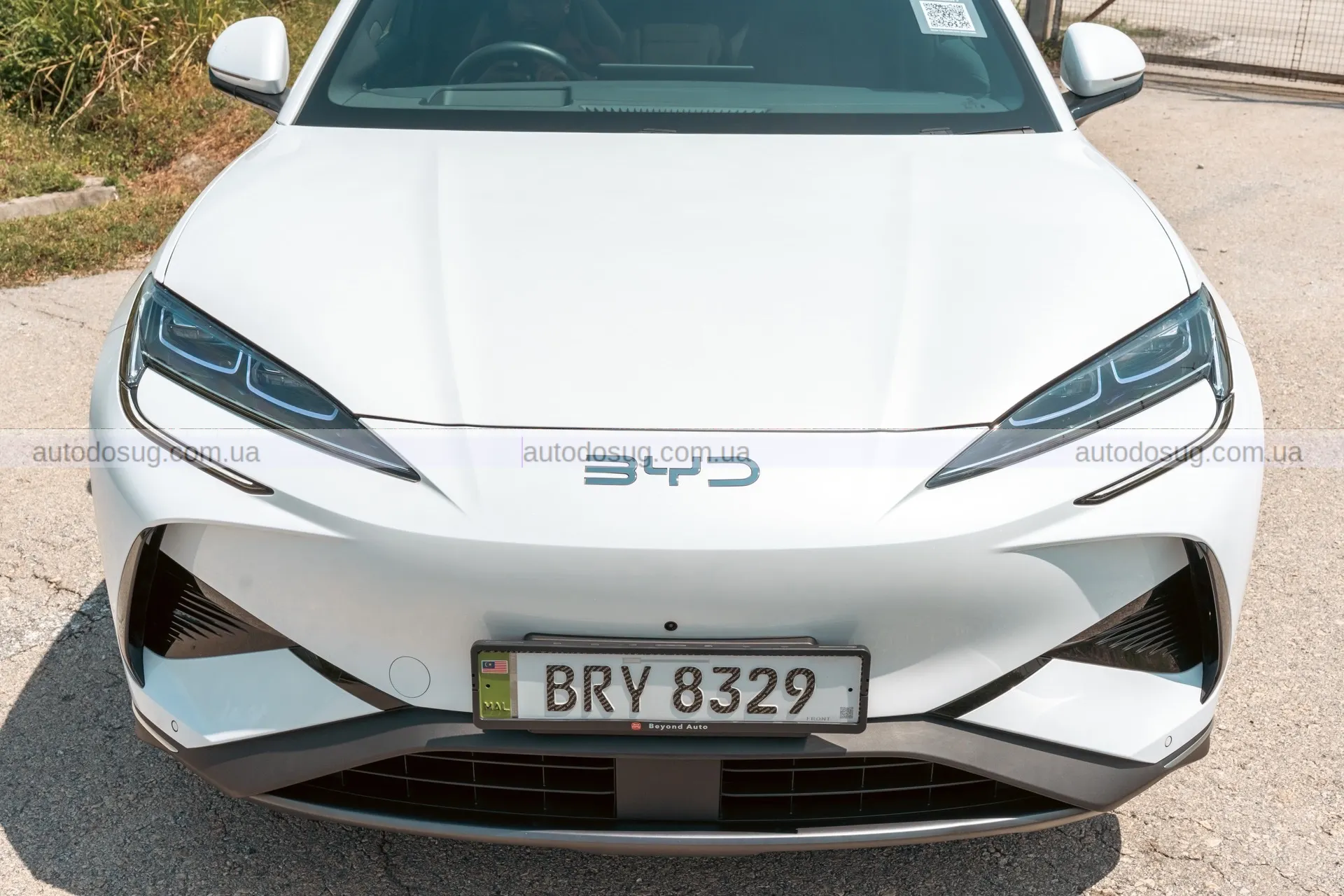 Електричний кросовер BYD Sealion 7 виходить на дорогу і кидає виклик Tesla