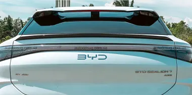 Електричний кросовер BYD Sealion 7 виходить на дорогу і кидає виклик Tesla