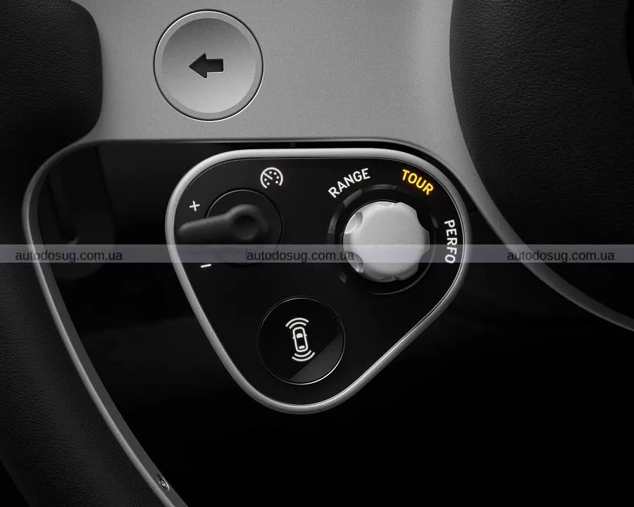 Ferrari вступає у конфлікт з Mazda через назву Luce