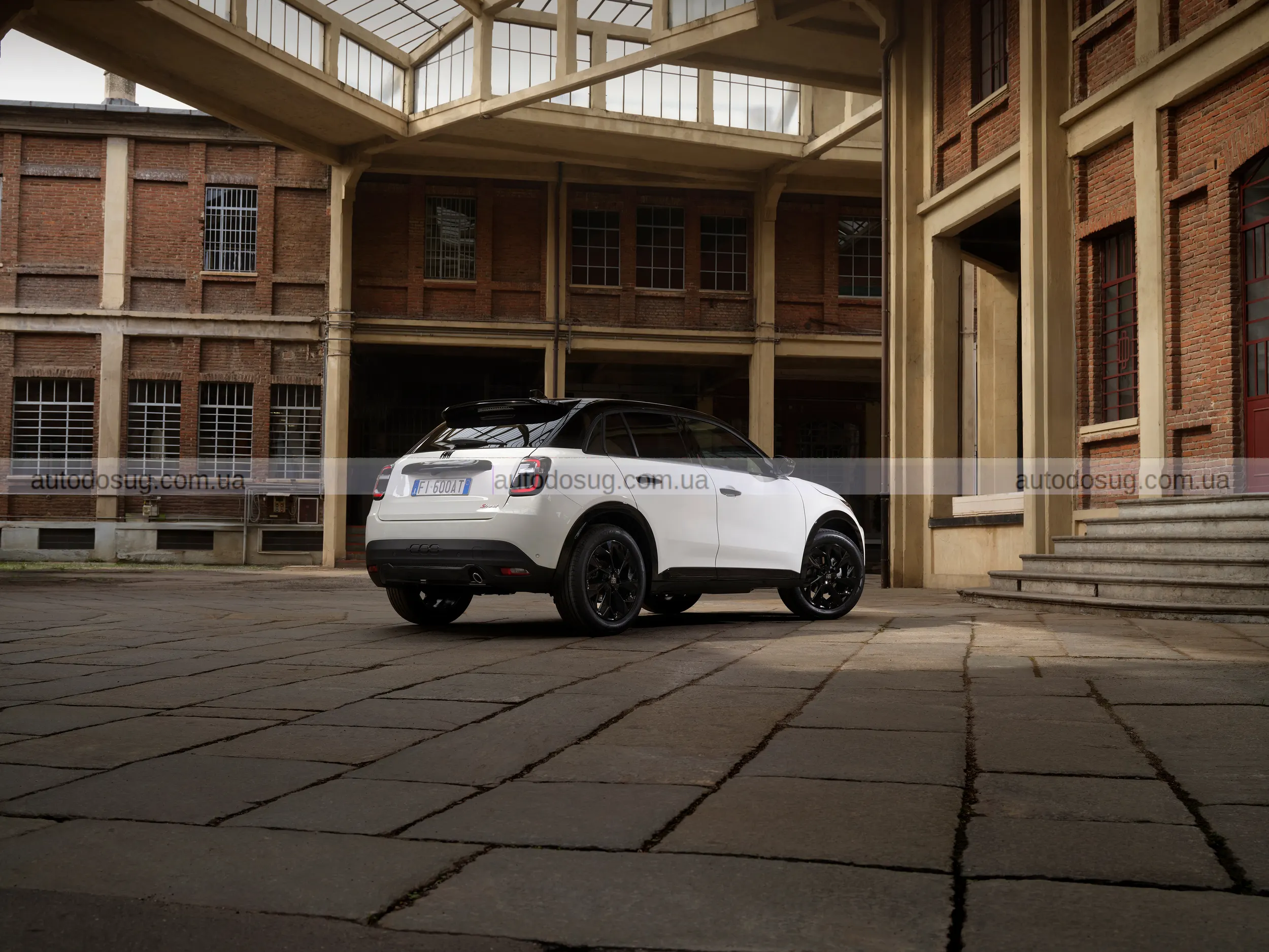 Fiat повертає бензин у 600 і це виглядає як крок проти тренду електромобілів