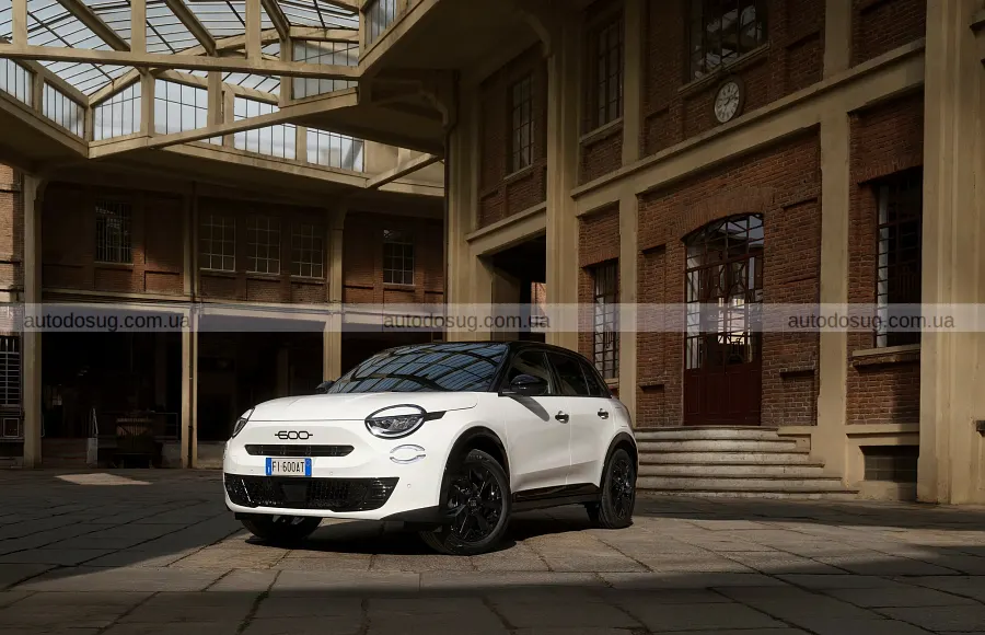 Fiat повертає бензин у 600 і це виглядає як крок проти тренду електромобілів