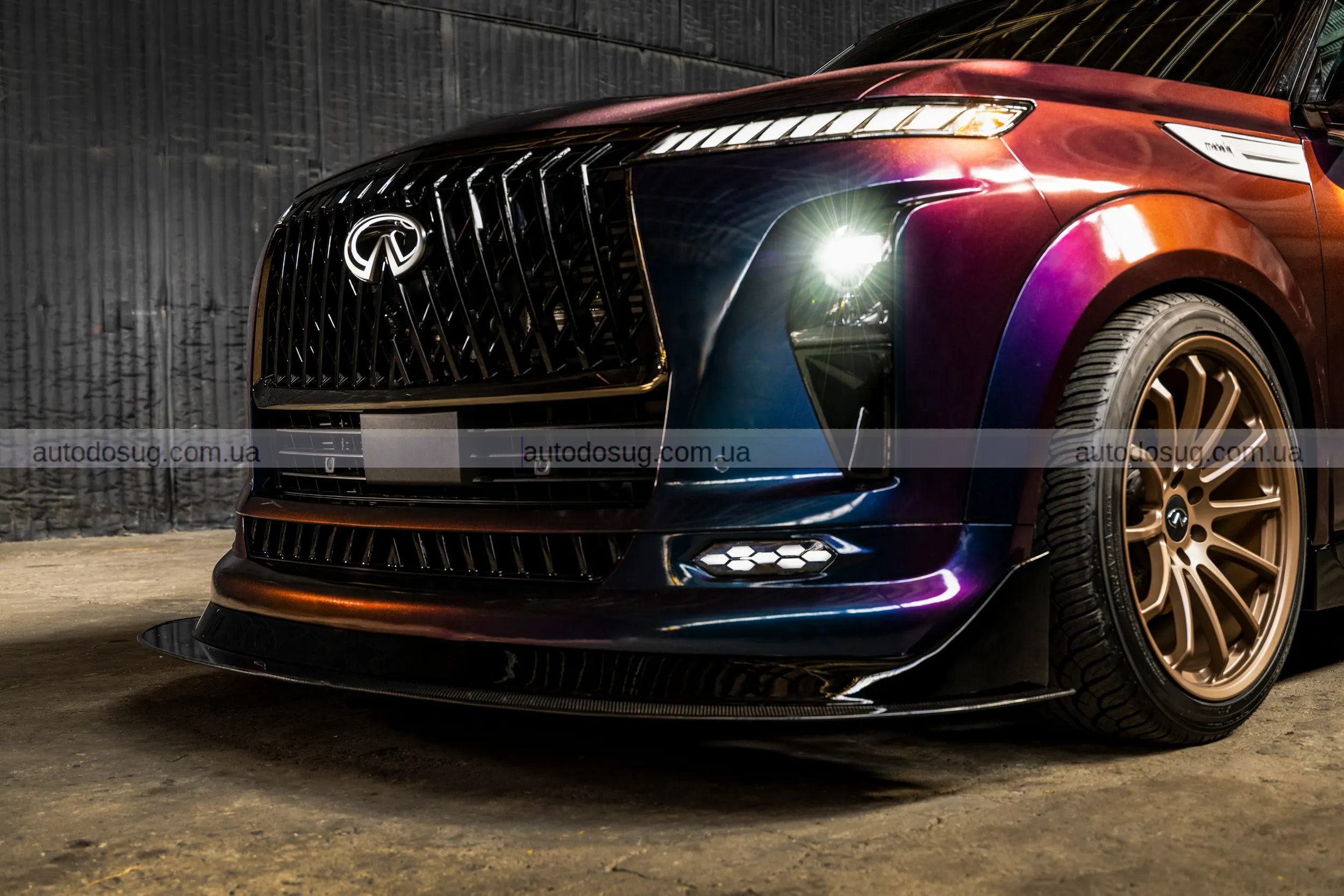 Флагманський Infiniti QX80 отримує надпотужну версію Red Sport