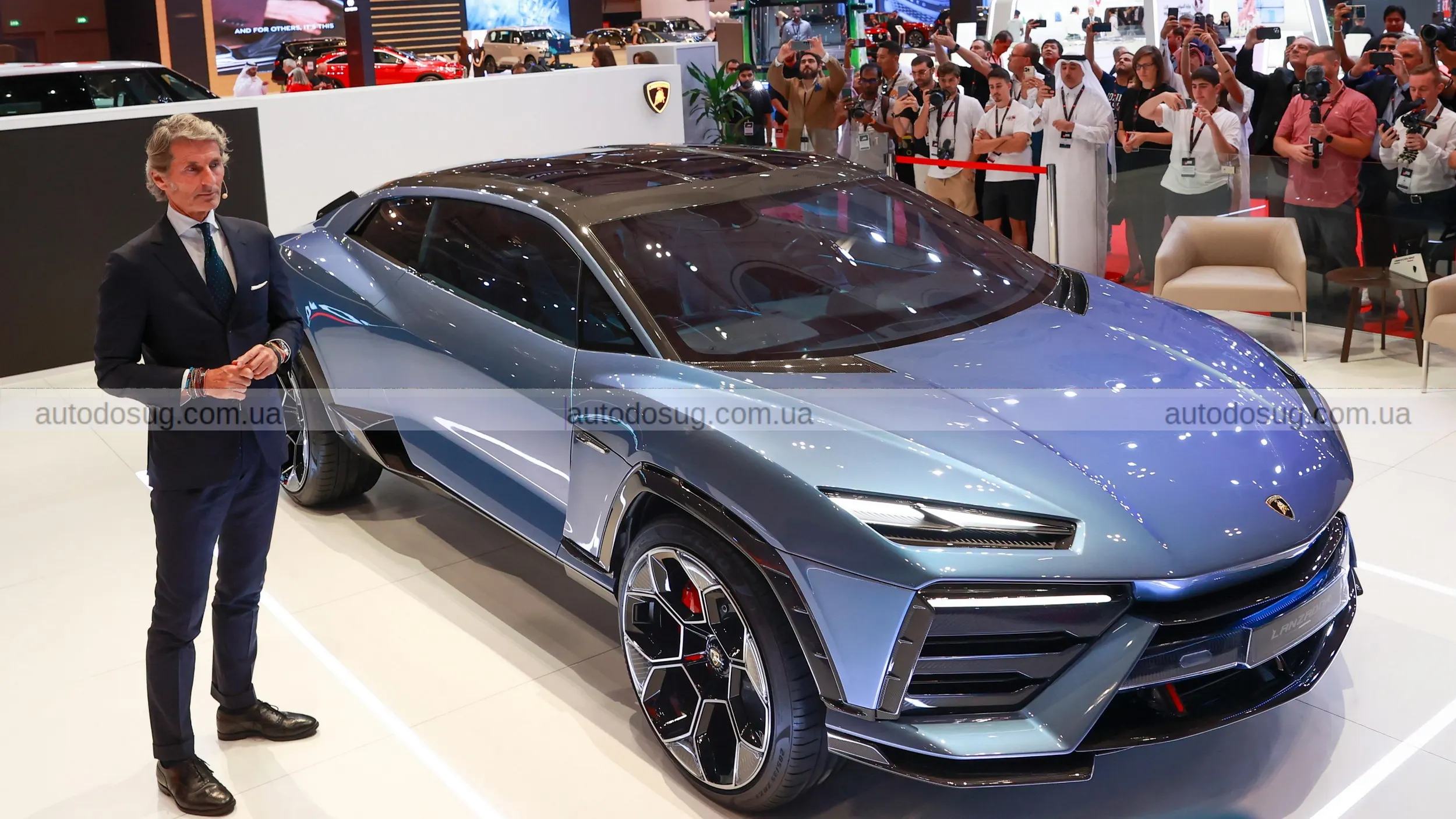 Lamborghini гальмує електричну революцію і робить ставку на гібриди замість EV