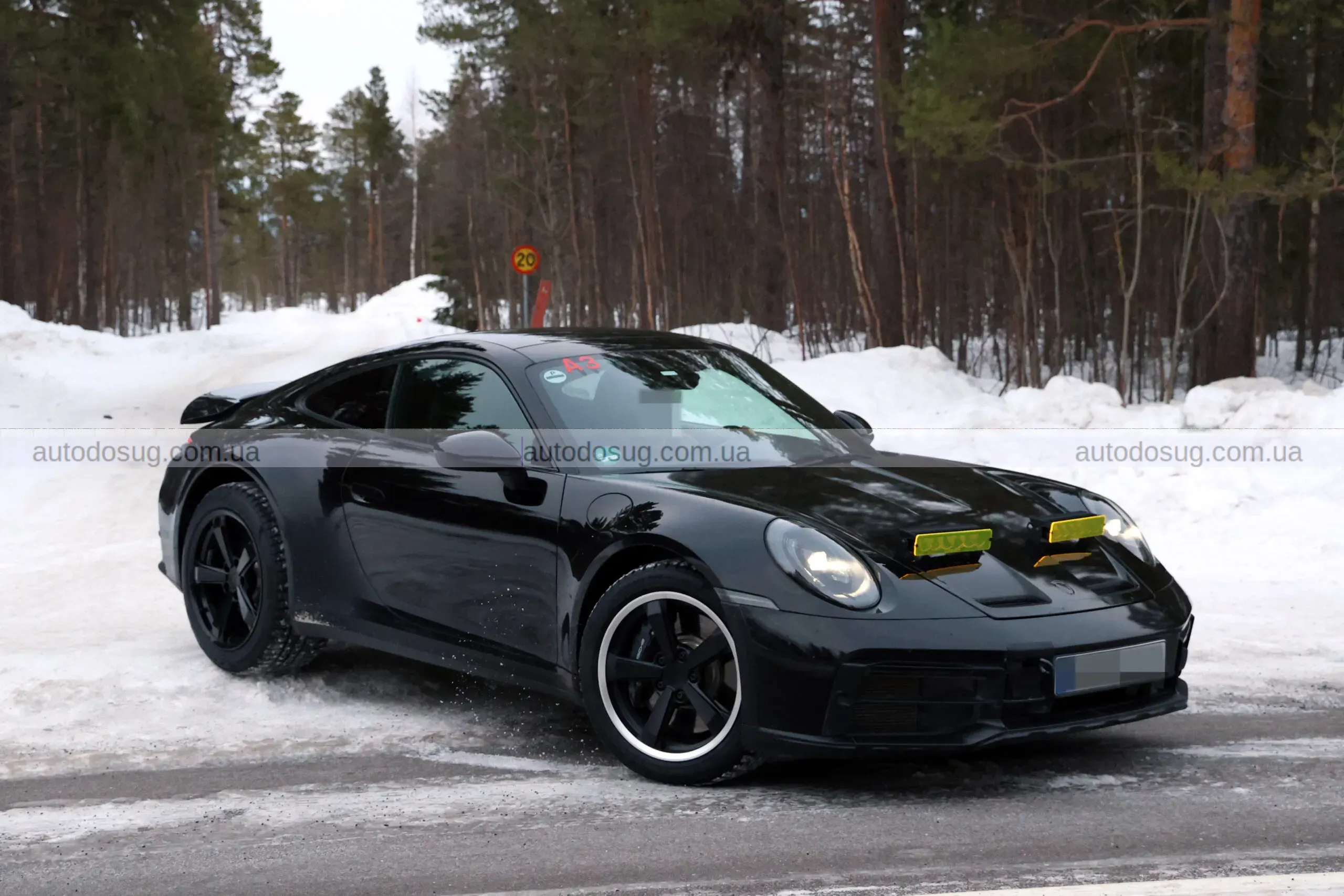 Легендарний Porsche 911 Dakar повертається і знову ламає правила гри