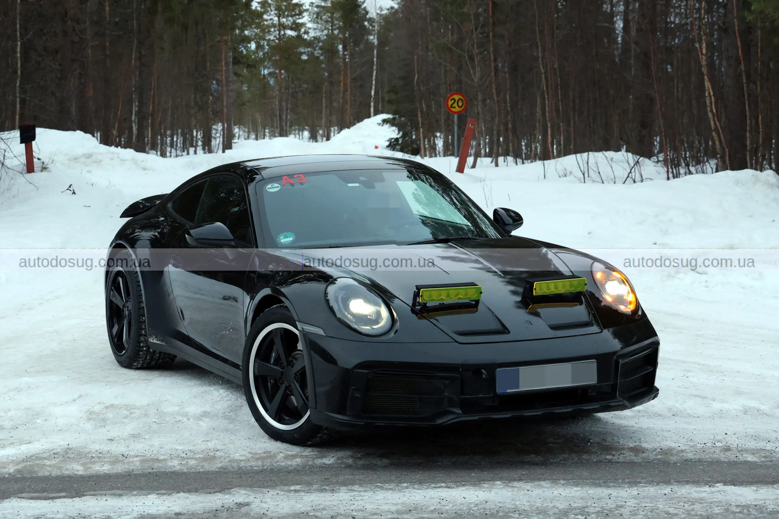 Легендарний Porsche 911 Dakar повертається і знову ламає правила гри