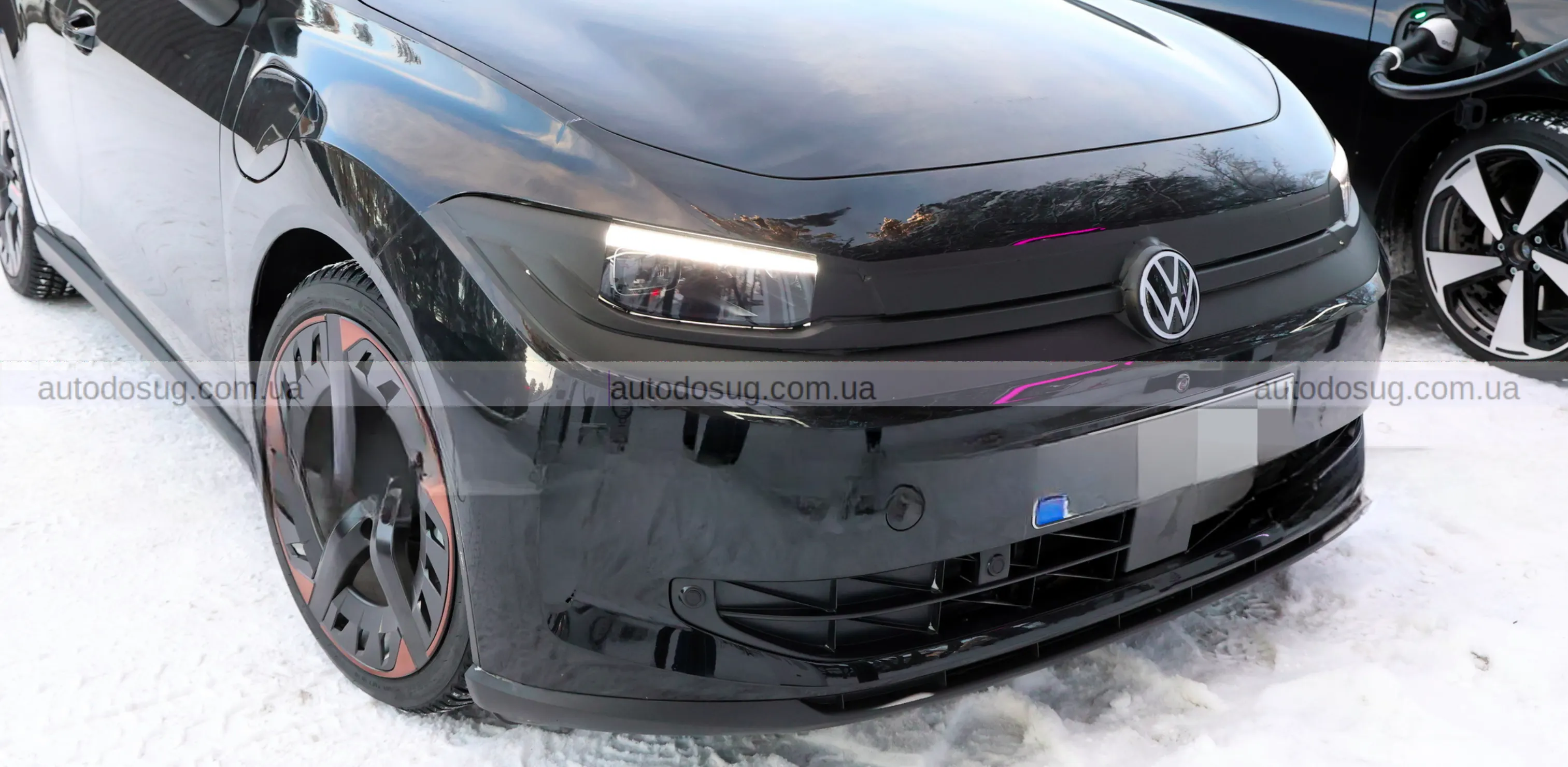 Майбутній електричний Volkswagen ID. Polo майже без камуфляжу помітили на тестах