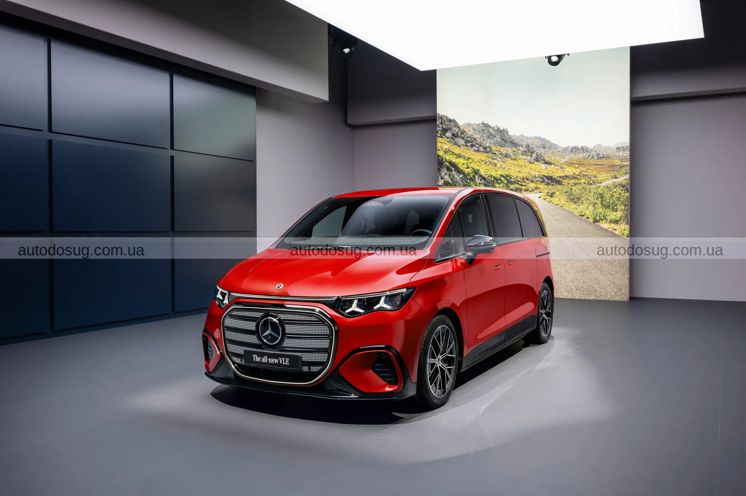 Mercedes переосмислює мінівен і створює розкішний електричний VLE