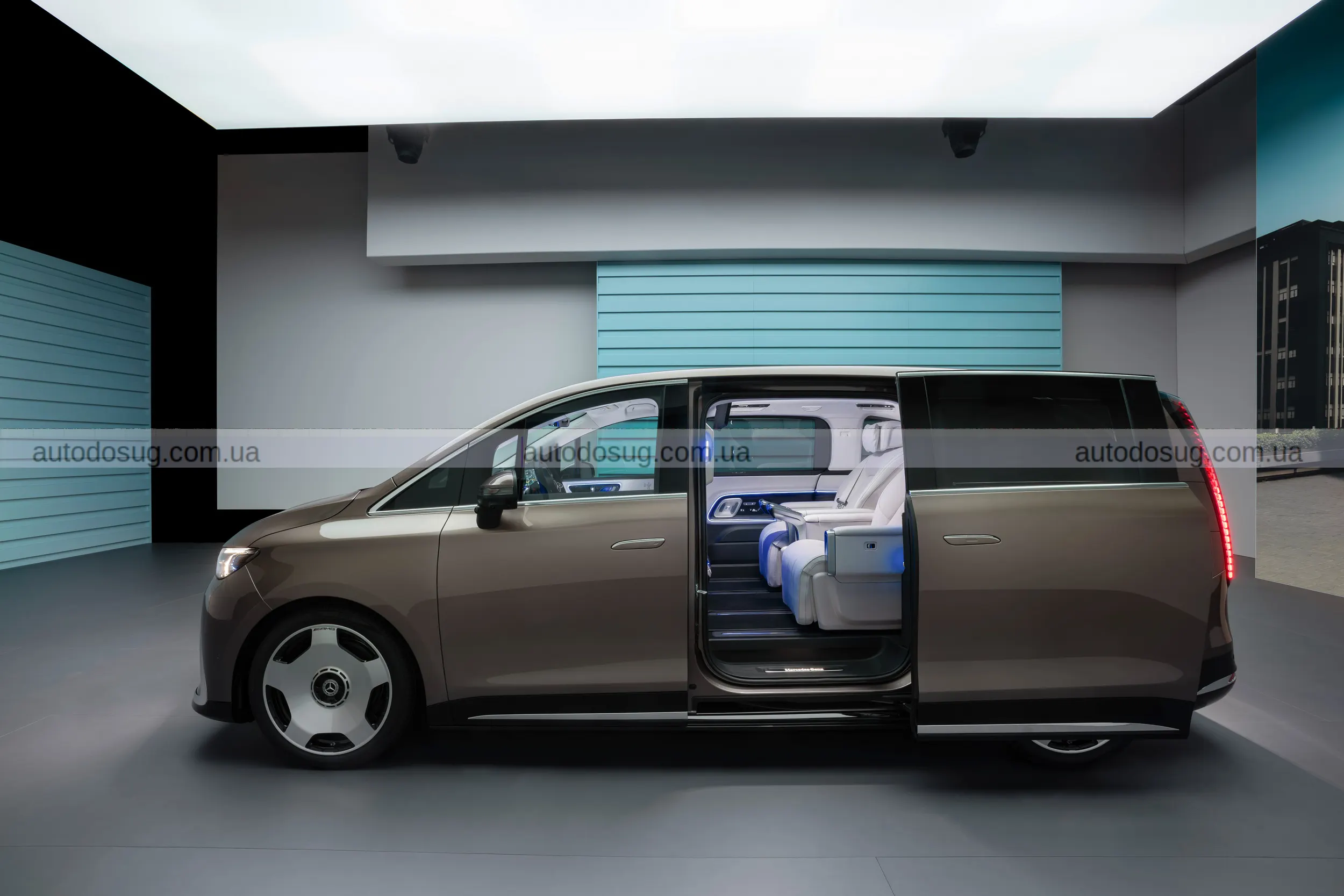 Mercedes переосмислює мінівен і створює розкішний електричний VLE