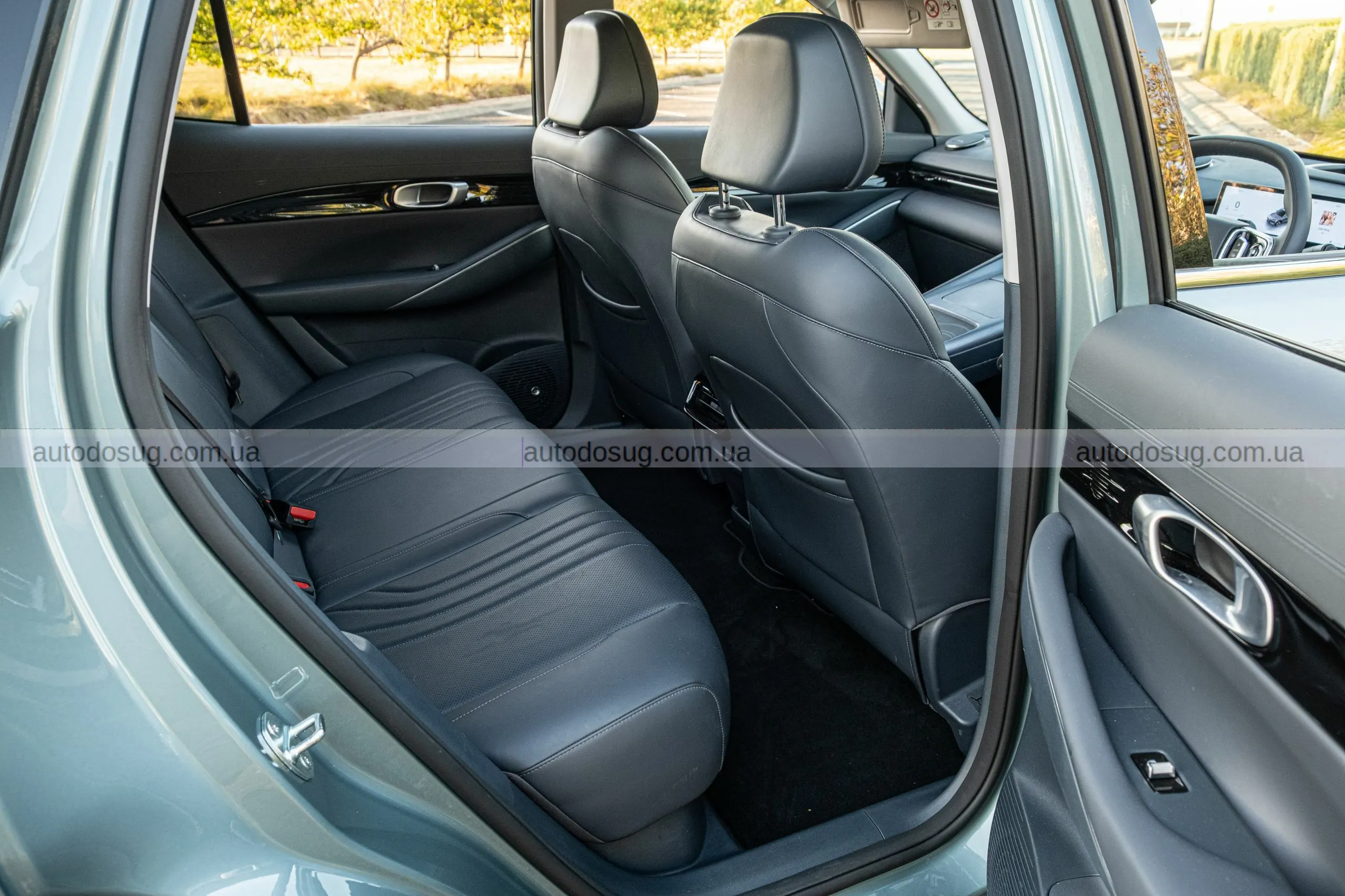 Новий Geely EX5 змінює уявлення про доступні електрокросовери