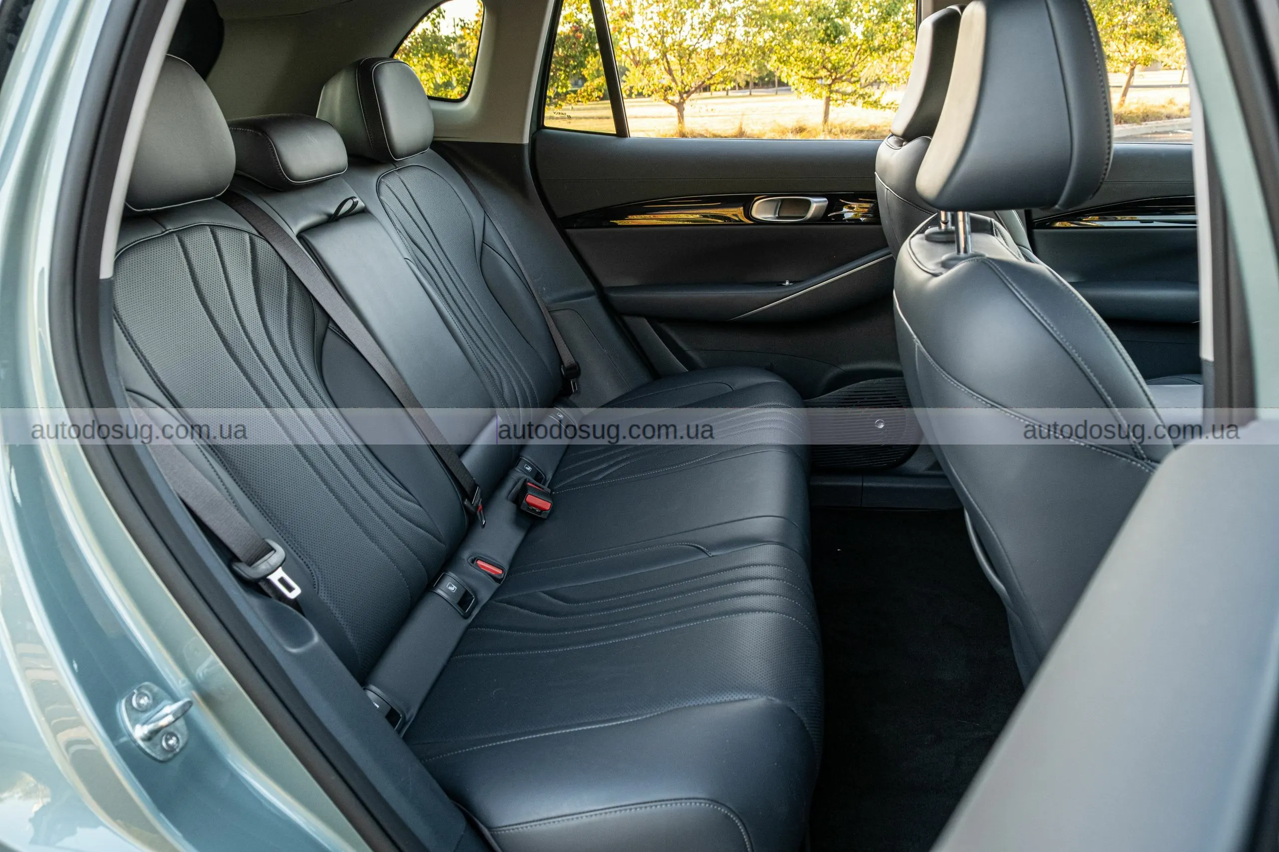 Новий Geely EX5 змінює уявлення про доступні електрокросовери