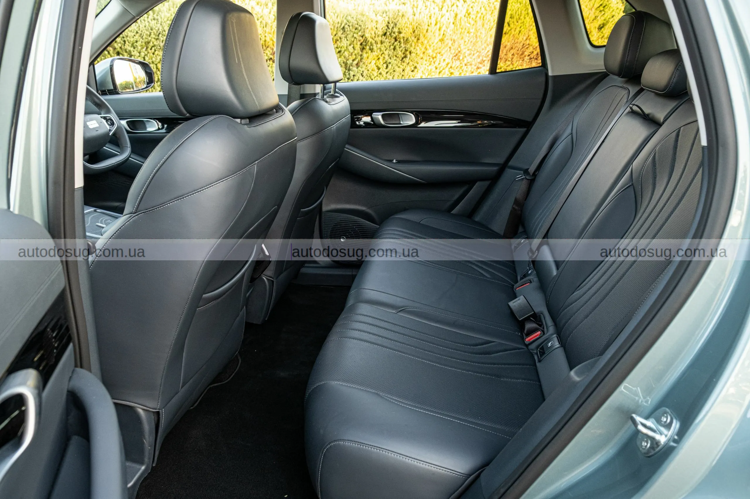 Новий Geely EX5 змінює уявлення про доступні електрокросовери