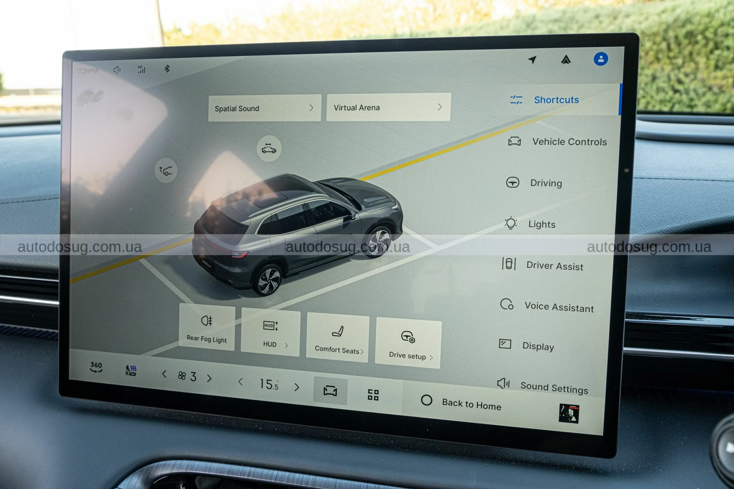 Новий Geely EX5 змінює уявлення про доступні електрокросовери