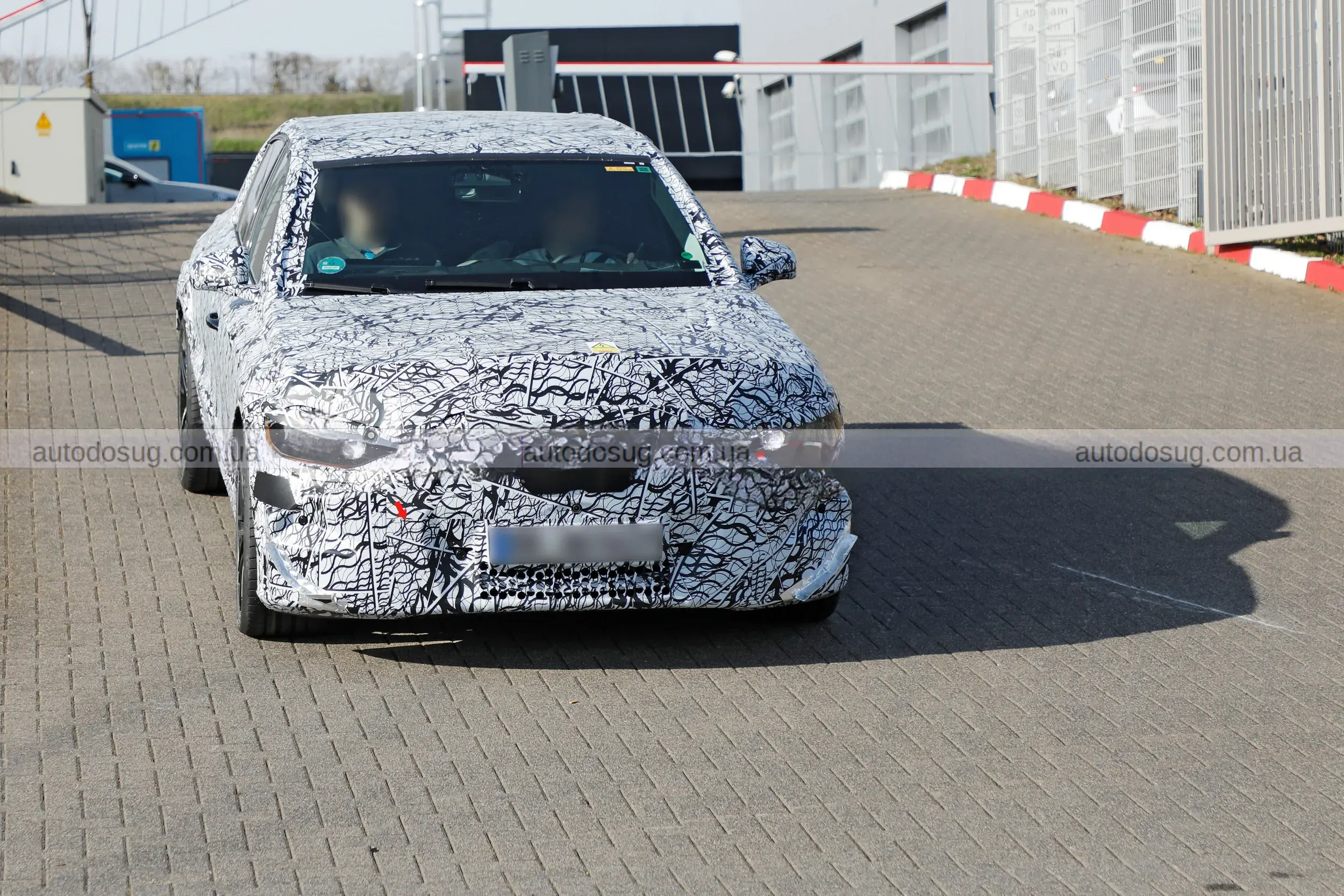 Новий Mercedes-AMG E-Class EQ готує електричний удар