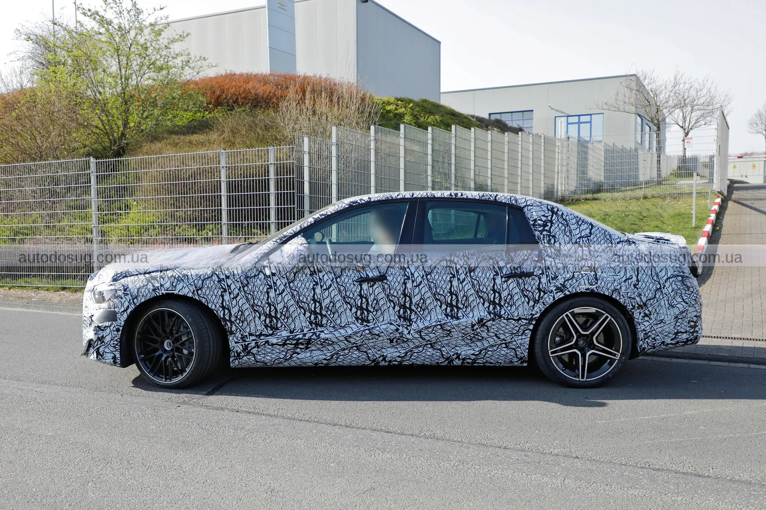 Новий Mercedes-AMG E-Class EQ готує електричний удар