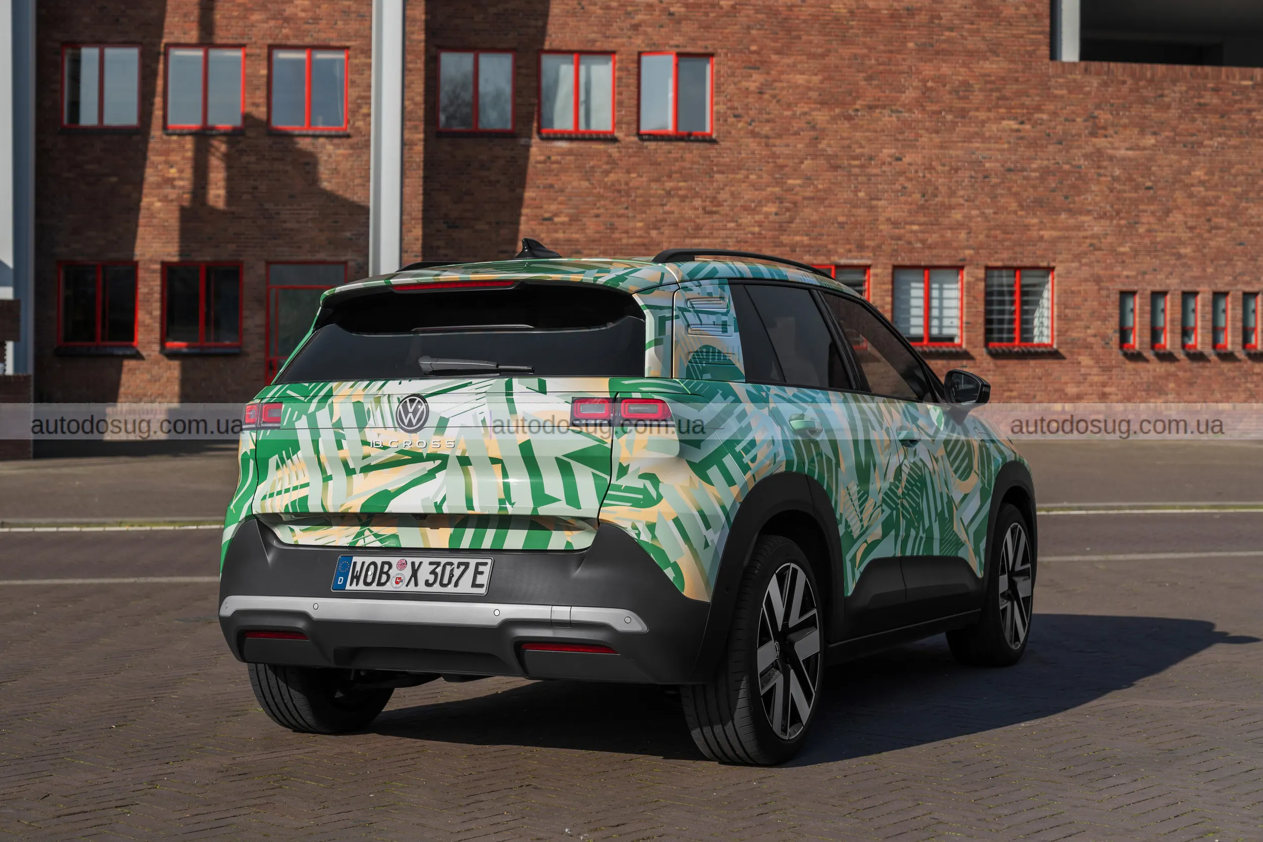 Volkswagen показує новий доступний електрокросовер ID Cross