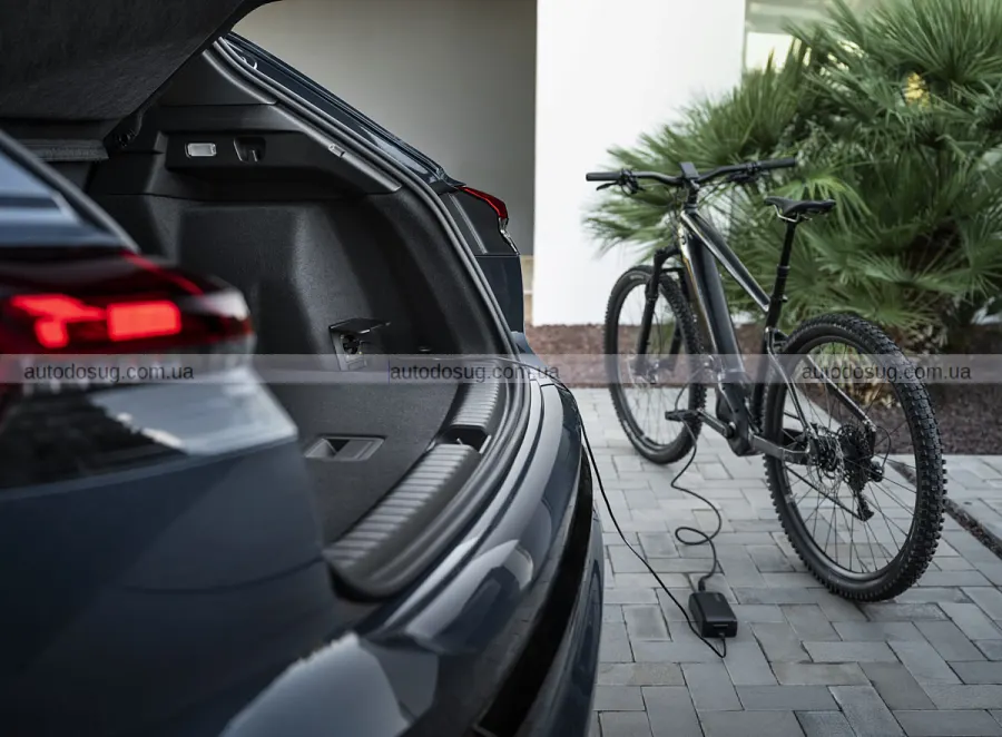 Audi освіжила Q4 e-tron і знову сховалася в екрани