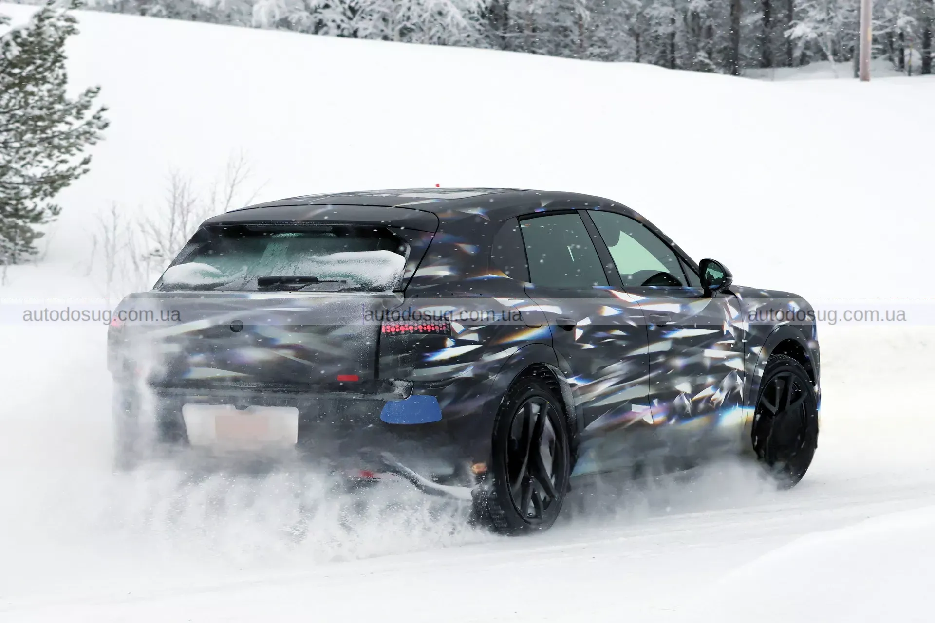 Bentley готує електричний прорив і називає ціну розкоші